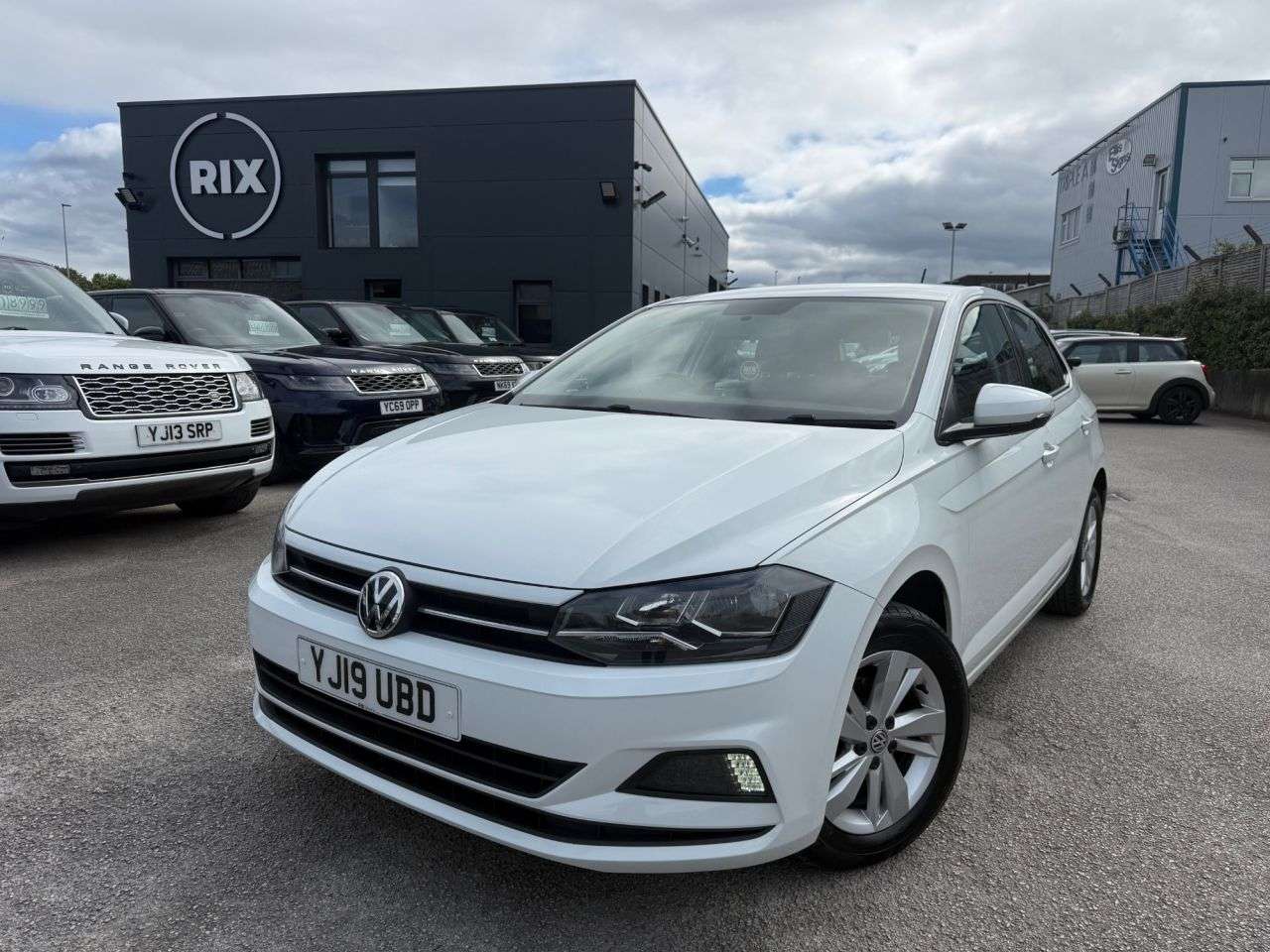 A 2019 VOLKSWAGEN POLO 1.0 TSI GPF SE Hatchback 5dr Petrol Manual Euro 6-2 OWNER CAR-APPLE CAR PLA A 2019 VOLKSWAGEN POLO 1.0 TSI GPF SE Hatchback 5dr Petrol Manual Euro 6-2 OWNER CAR-APPLE CAR PLA