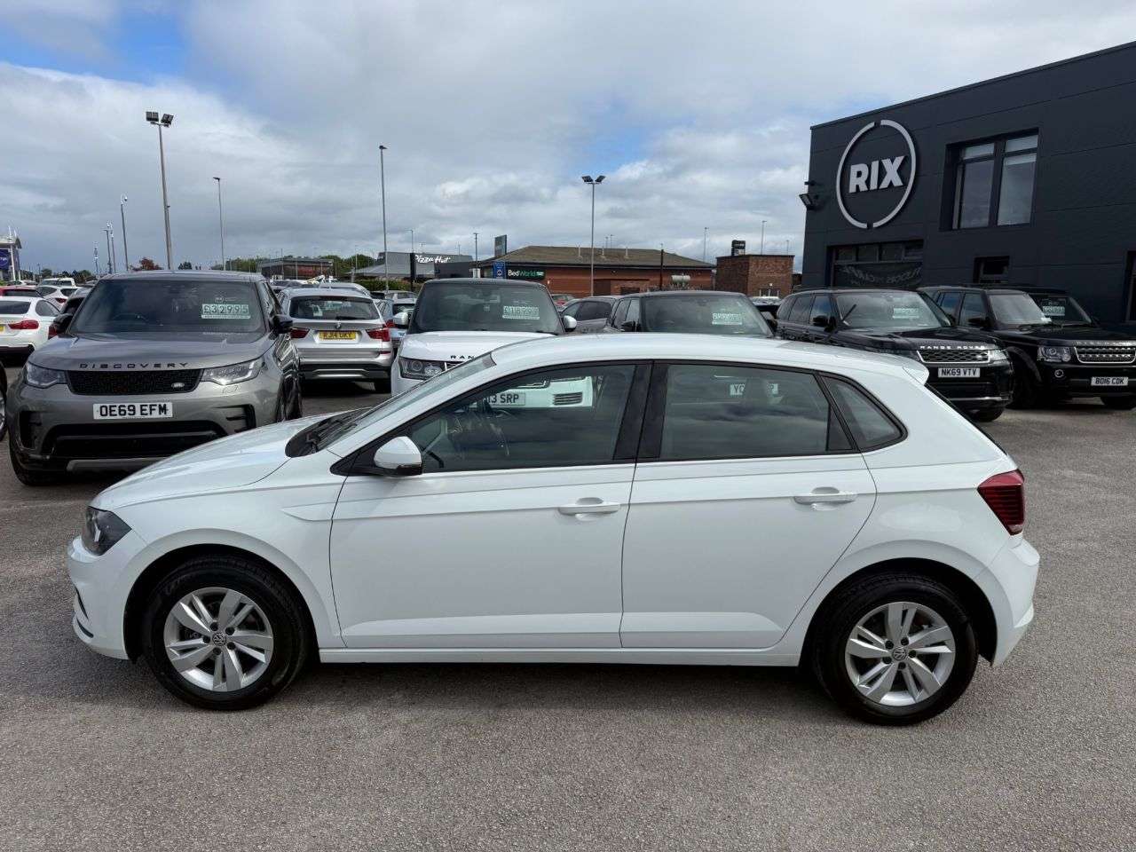 A 2019 VOLKSWAGEN POLO 1.0 TSI GPF SE Hatchback 5dr Petrol Manual Euro 6-2 OWNER CAR-APPLE CAR PLA A 2019 VOLKSWAGEN POLO 1.0 TSI GPF SE Hatchback 5dr Petrol Manual Euro 6-2 OWNER CAR-APPLE CAR PLA