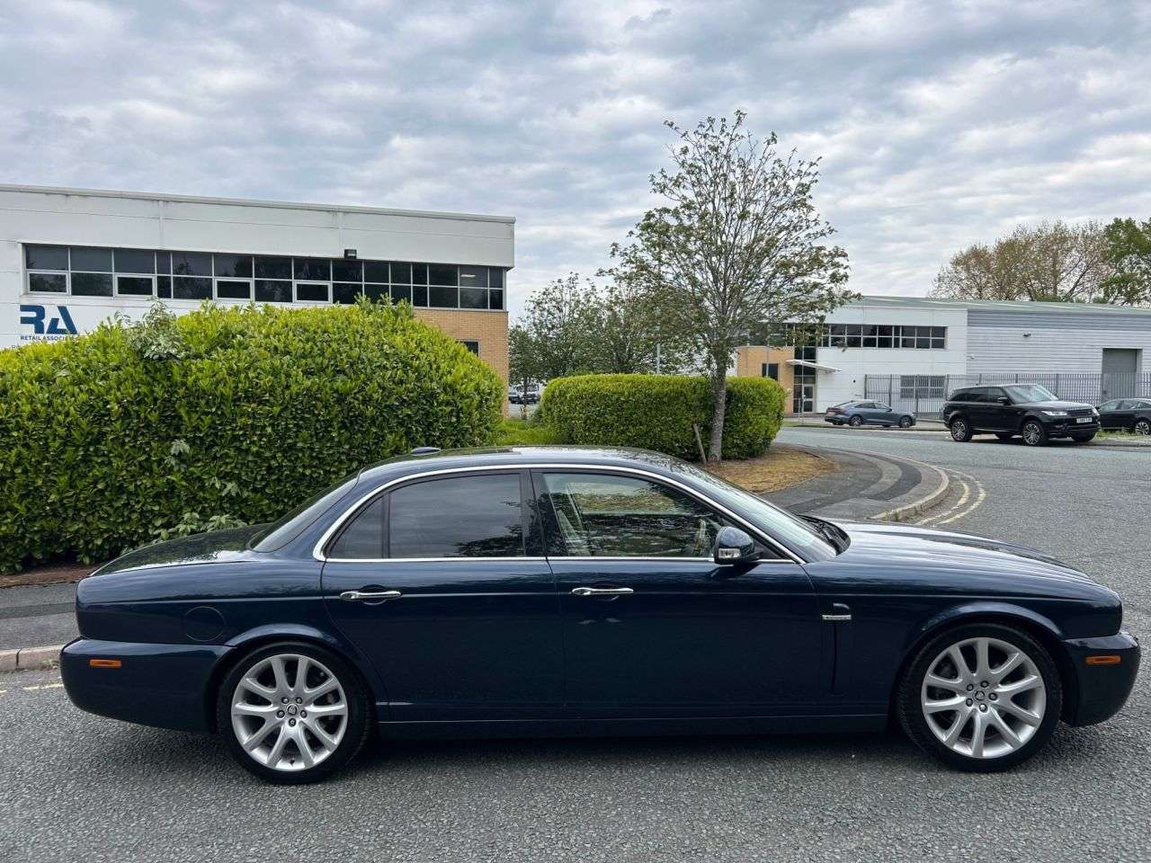 A 2008 JAGUAR XJ 4.2L Executive V8-Japanese Import-Registered Into Uk Nov 2022-Finished In I A 2008 JAGUAR XJ 4.2L Executive V8-Japanese Import-Registered Into Uk Nov 2022-Finished In I