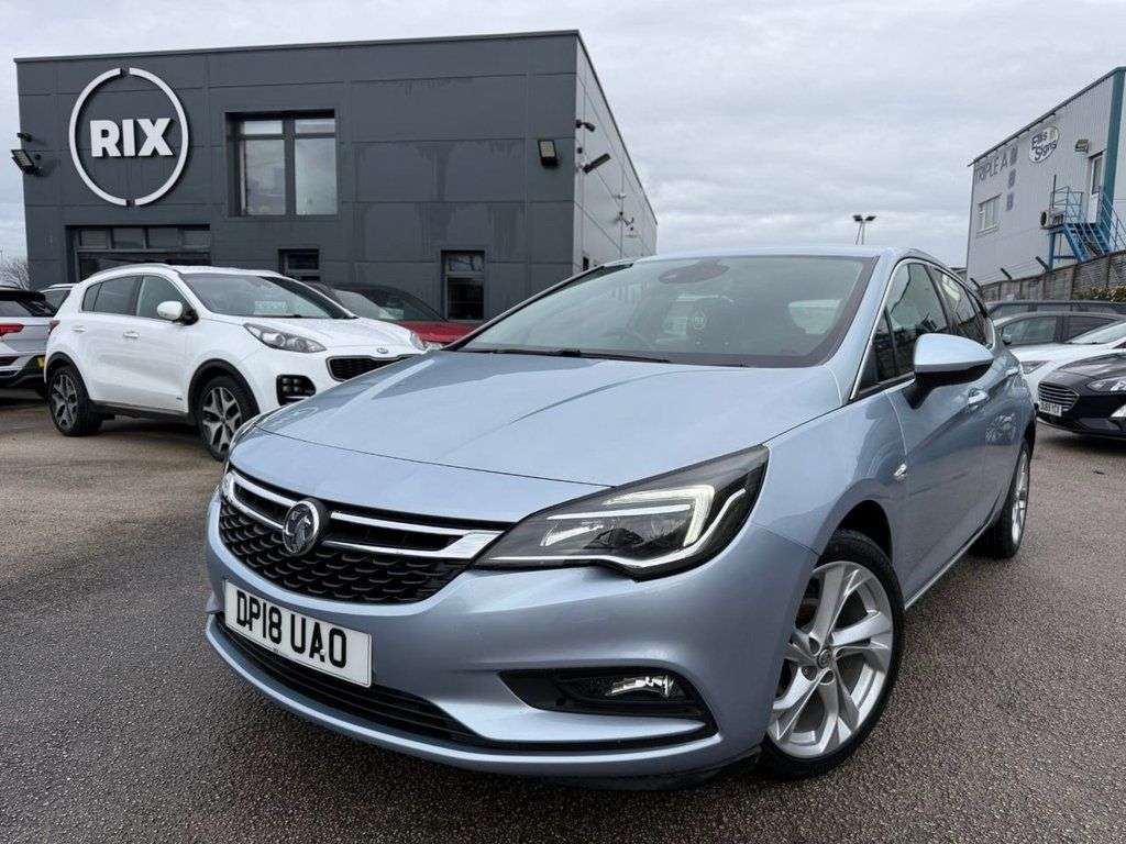 A 2018 VAUXHALL ASTRA 1.4i Turbo SRi Hatchback 5dr Petrol Manual Euro 6-BLUETOOTH-CRUISE CONTROL- A 2018 VAUXHALL ASTRA 1.4i Turbo SRi Hatchback 5dr Petrol Manual Euro 6-BLUETOOTH-CRUISE CONTROL-