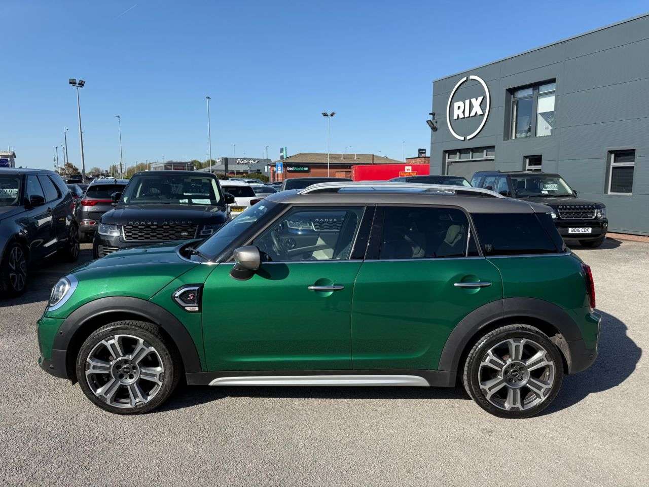 A 2023 MINI COUNTRYMAN 2.0 Cooper S Exclusive SUV 5dr Petrol Steptronic Euro 6-FACTORY EXTRAS WORT A 2023 MINI COUNTRYMAN 2.0 Cooper S Exclusive SUV 5dr Petrol Steptronic Euro 6-FACTORY EXTRAS WORT