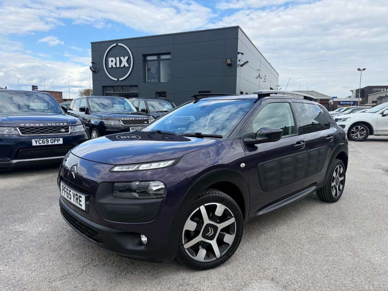 A 2016 CITROEN C4 CACTUS 1.2 PureTech Flair Hatchback 5dr Petrol Manual Euro 6-2 OWNER CAR-BLUETOOTH A 2016 CITROEN C4 CACTUS 1.2 PureTech Flair Hatchback 5dr Petrol Manual Euro 6-2 OWNER CAR-BLUETOOTH