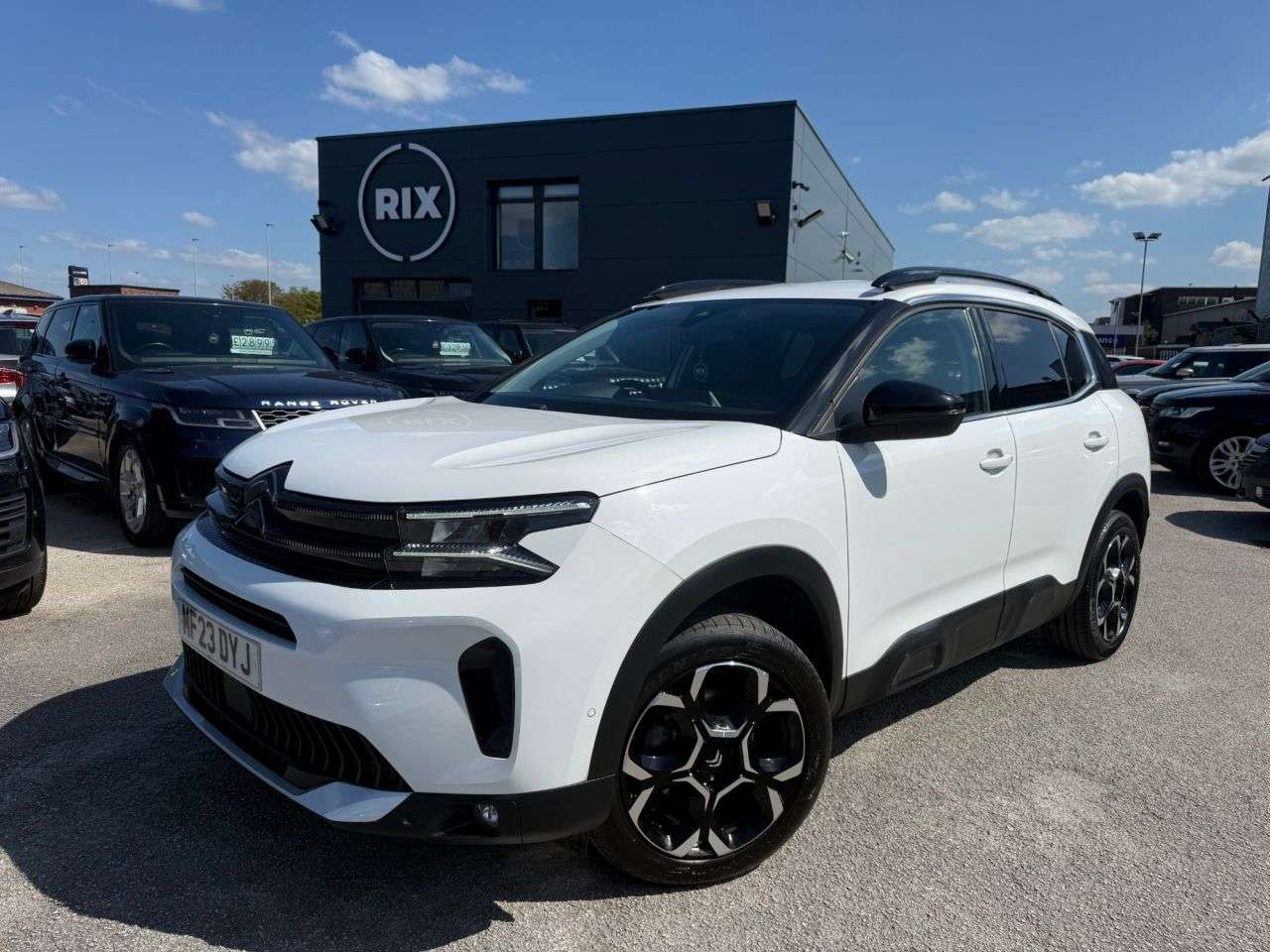 A 2023 CITROEN C5 AIRCROSS 1.2 PureTech Shine SUV 5dr Petrol Manual Euro 6-1 OWNER FROM NEW-BLACK HALF A 2023 CITROEN C5 AIRCROSS 1.2 PureTech Shine SUV 5dr Petrol Manual Euro 6-1 OWNER FROM NEW-BLACK HALF