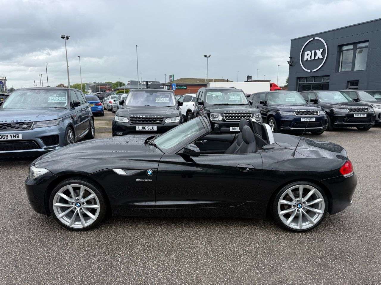 A 2009 BMW Z4 2.5 23i Convertible 2dr Petrol Manual sDrive Euro 5 (204 ps) A 2009 BMW Z4 2.5 23i Convertible 2dr Petrol Manual sDrive Euro 5 (204 ps)