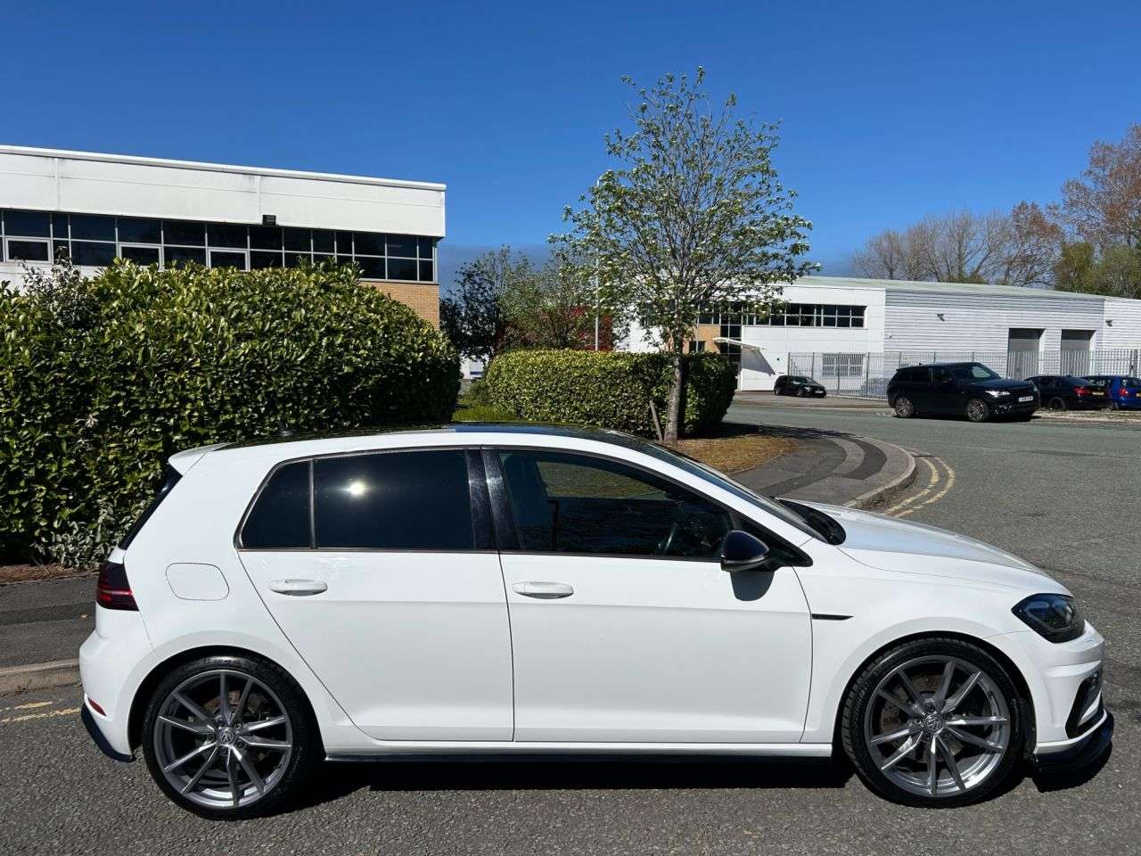 A 2018 VOLKSWAGEN GOLF 2.0 TSI R Hatchback 5dr Petrol DSG 4Motion Euro 6 (s/s) (310 ps)-Factory Ex A 2018 VOLKSWAGEN GOLF 2.0 TSI R Hatchback 5dr Petrol DSG 4Motion Euro 6 (s/s) (310 ps)-Factory Ex