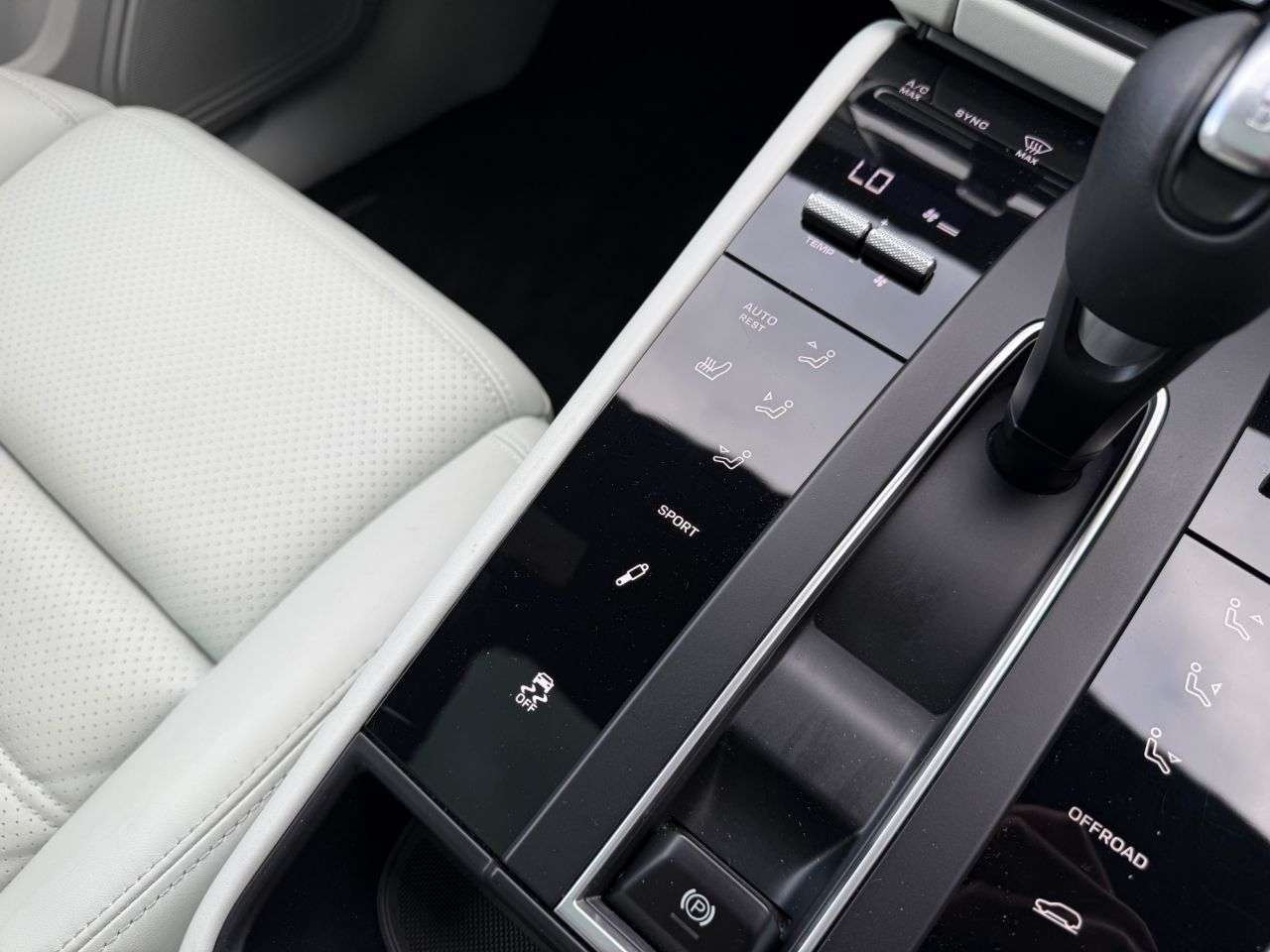 2022 PORSCHE MACAN 2022 PORSCHE MACAN