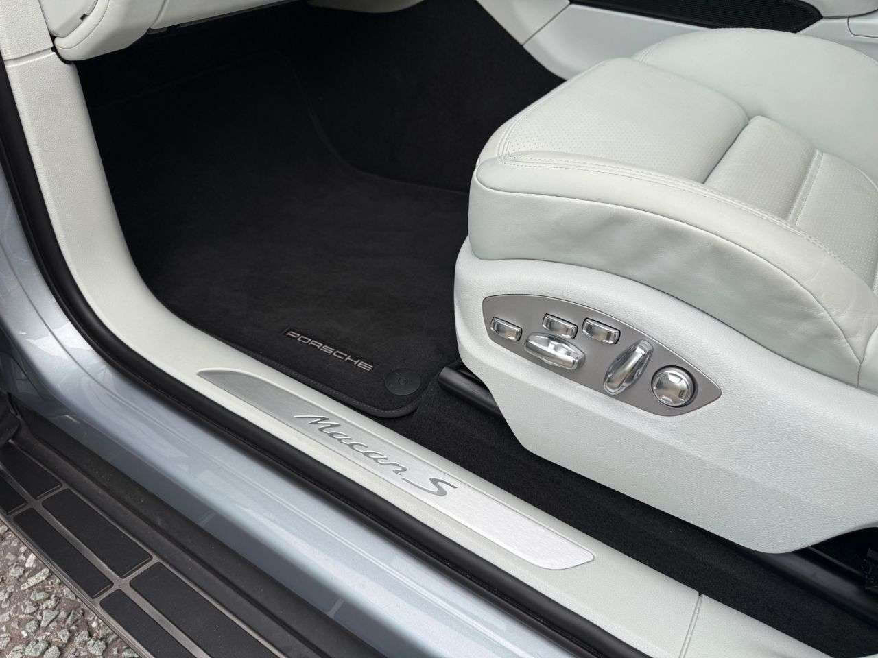 2022 PORSCHE MACAN 2022 PORSCHE MACAN