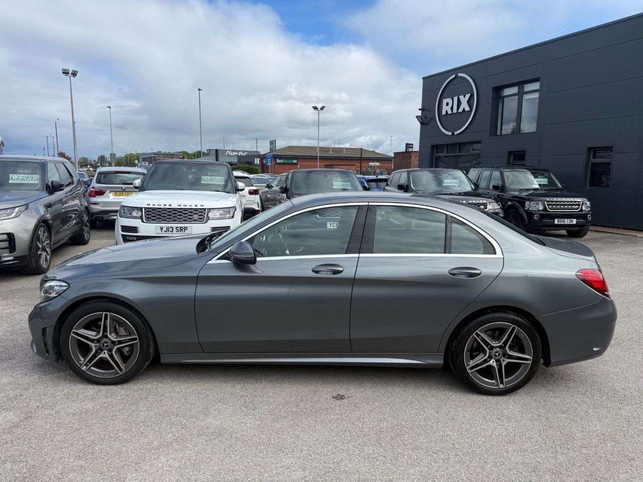 A 2019 MERCEDES-BENZ C-CLASS 2.0 C220d AMG Line Saloon 4dr Diesel G-Tronic+ Euro 6-2 FORMER KEEPERS FINI A 2019 MERCEDES-BENZ C-CLASS 2.0 C220d AMG Line Saloon 4dr Diesel G-Tronic+ Euro 6-2 FORMER KEEPERS FINI