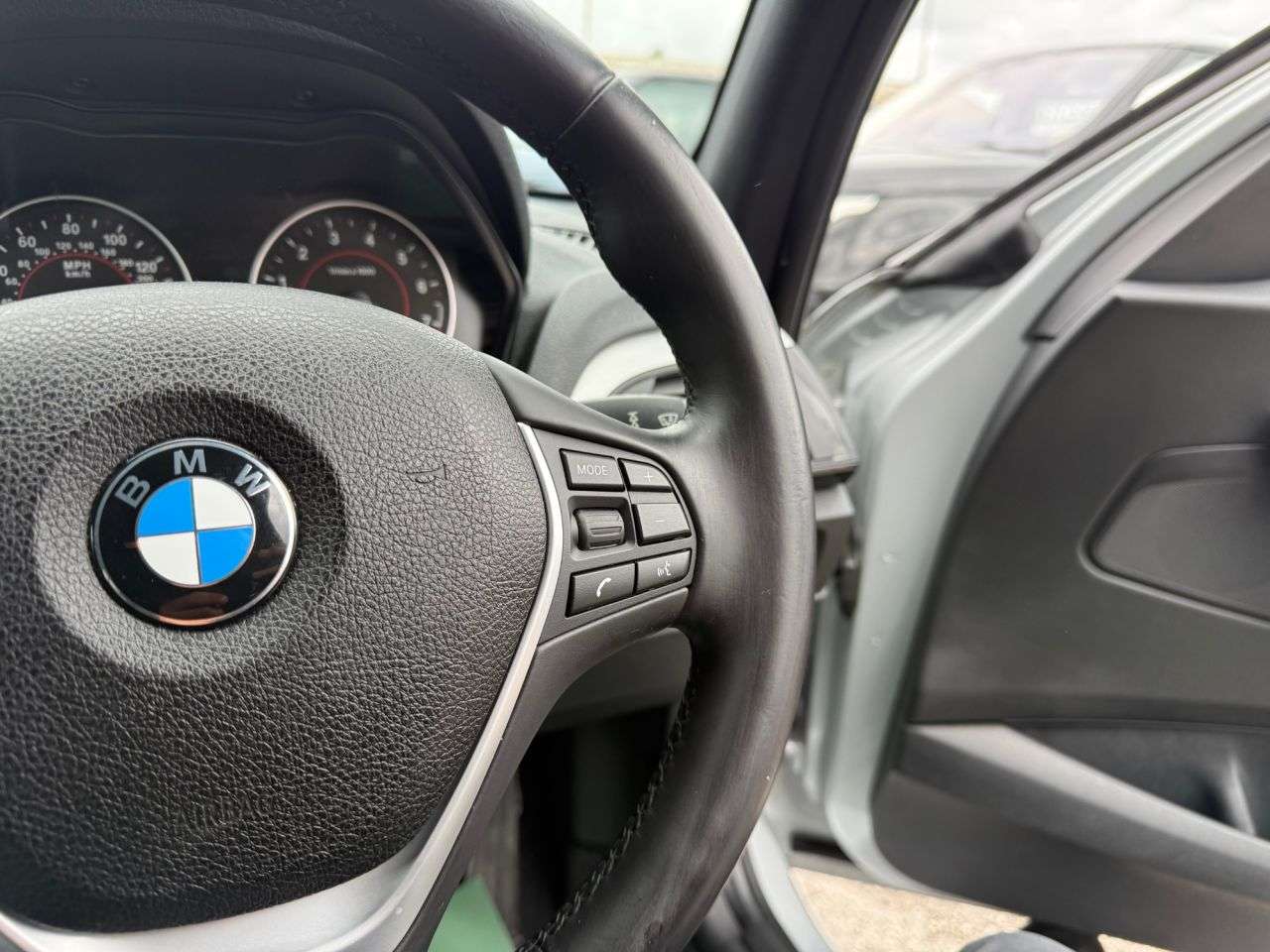 2012 BMW 1 SERIES 2012 BMW 1 SERIES