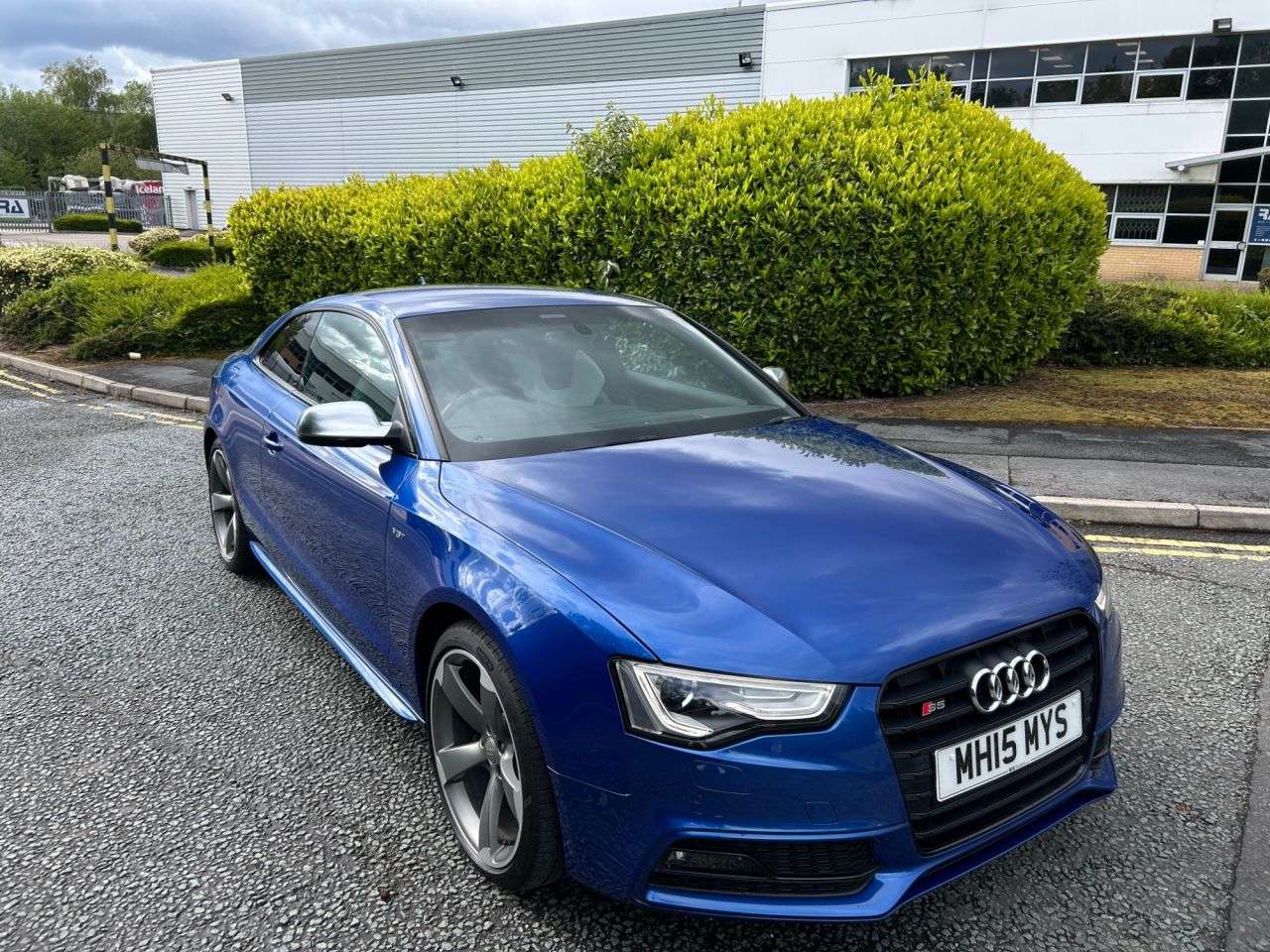 A 2015 AUDI S5 3.0 TFSI V6 Black Edition Coupe 2dr Petrol S Tronic quattro Euro 5 (s/s) (3 A 2015 AUDI S5 3.0 TFSI V6 Black Edition Coupe 2dr Petrol S Tronic quattro Euro 5 (s/s) (3