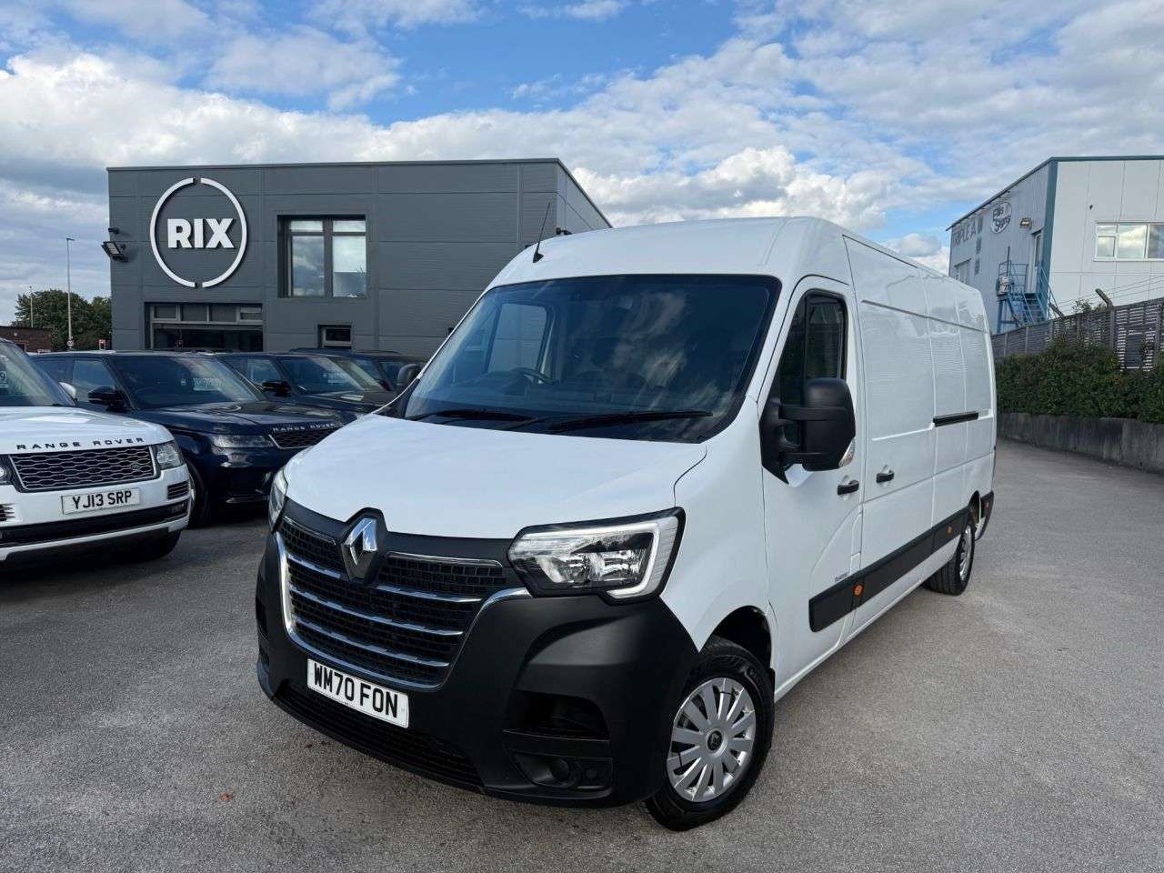 A 2020 RENAULT MASTER 2.3 dCi ENERGY 35 Business+ Panel Van 4dr Diesel Manual FWD LWB Medium Roof A 2020 RENAULT MASTER 2.3 dCi ENERGY 35 Business+ Panel Van 4dr Diesel Manual FWD LWB Medium Roof