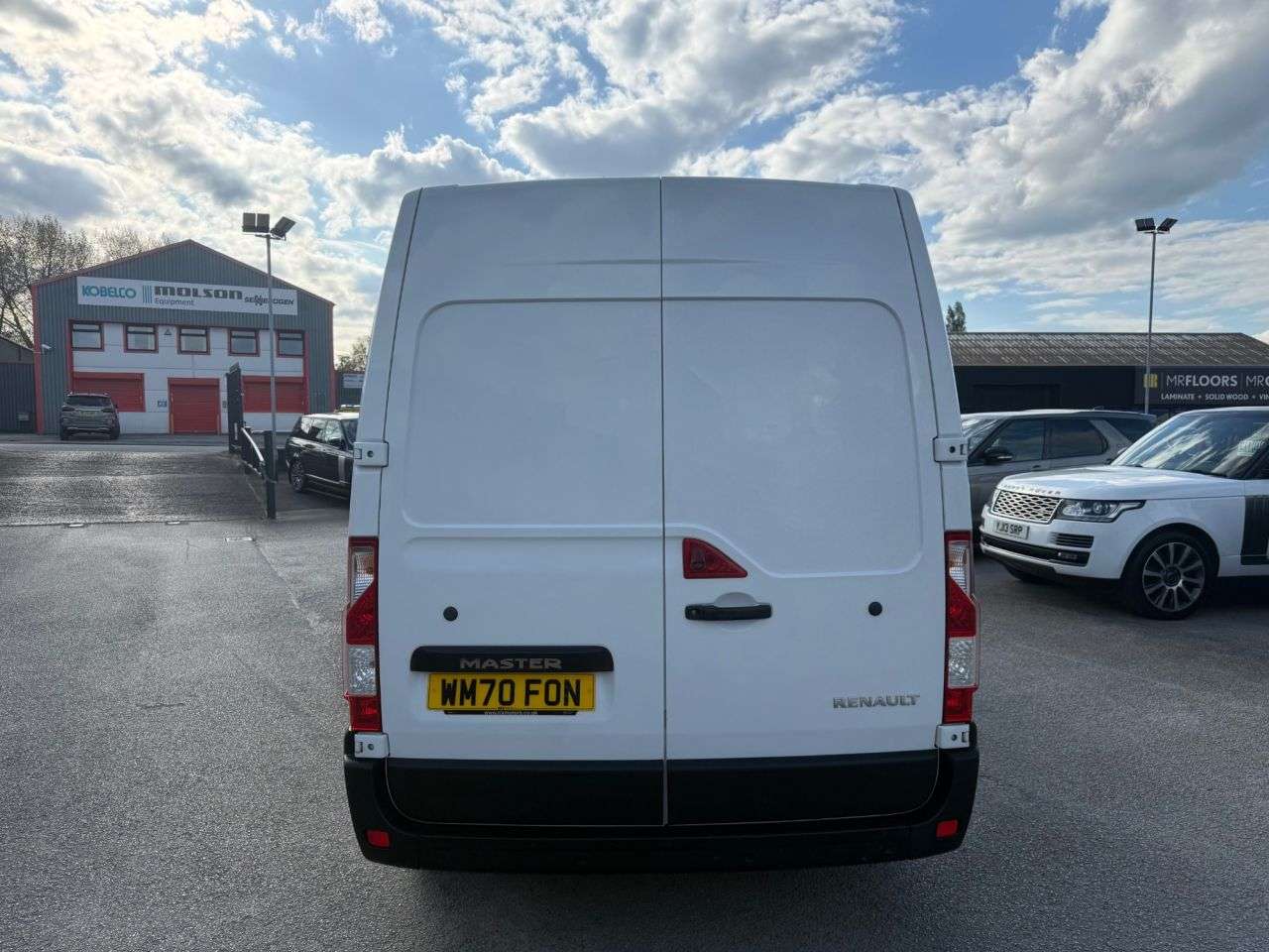 A 2020 RENAULT MASTER 2.3 dCi ENERGY 35 Business+ Panel Van 4dr Diesel Manual FWD LWB Medium Roof A 2020 RENAULT MASTER 2.3 dCi ENERGY 35 Business+ Panel Van 4dr Diesel Manual FWD LWB Medium Roof