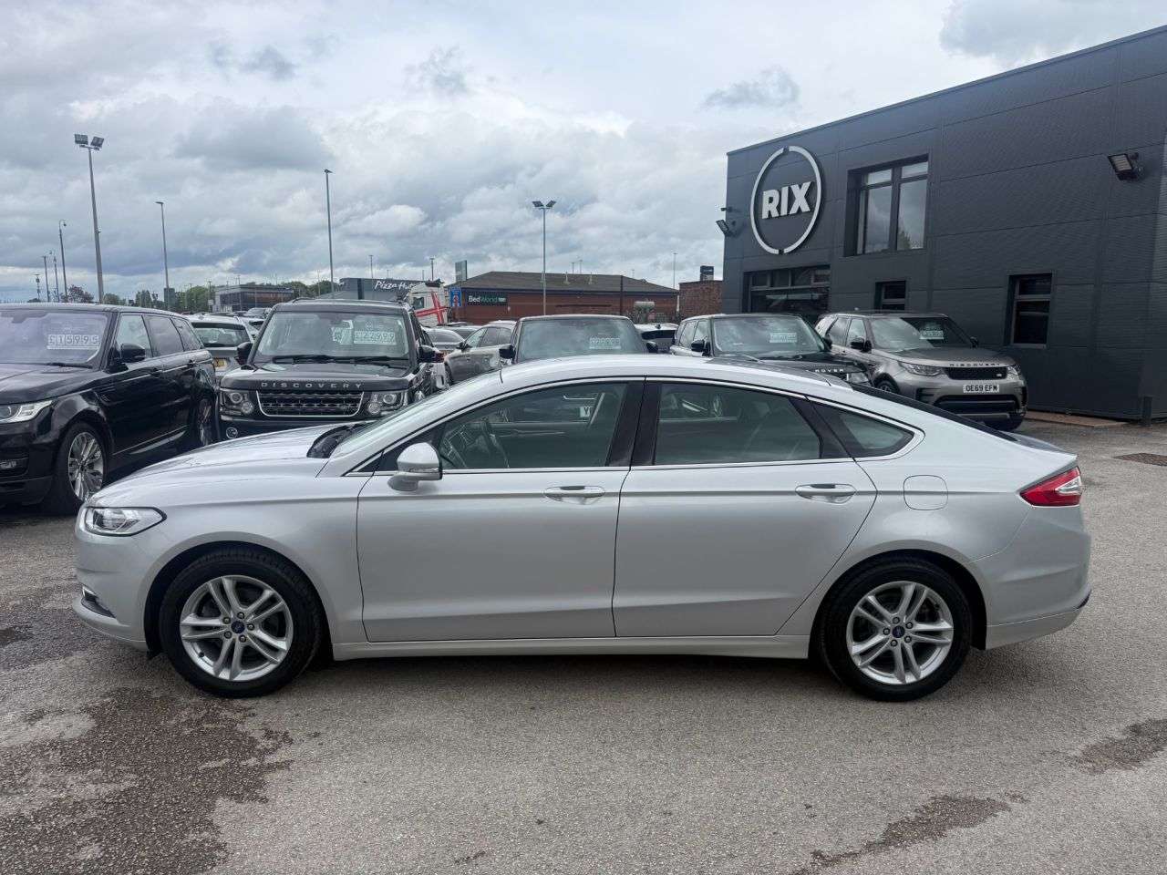 A 2018 FORD MONDEO 1.5T EcoBoost Zetec Hatchback 5dr Petrol Manual Euro 6 (s/s) (160 ps) A 2018 FORD MONDEO 1.5T EcoBoost Zetec Hatchback 5dr Petrol Manual Euro 6 (s/s) (160 ps)