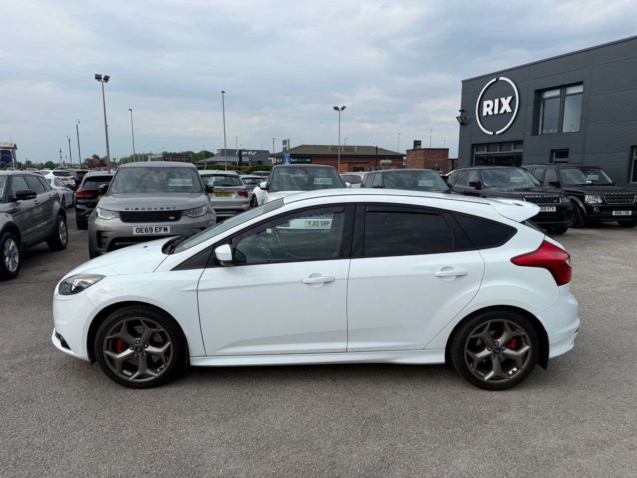A 2012 FORD FOCUS 2.0T EcoBoost ST-2 Hatchback 5dr Petrol Manual Euro 5 (s/s) (250 ps) A 2012 FORD FOCUS 2.0T EcoBoost ST-2 Hatchback 5dr Petrol Manual Euro 5 (s/s) (250 ps)