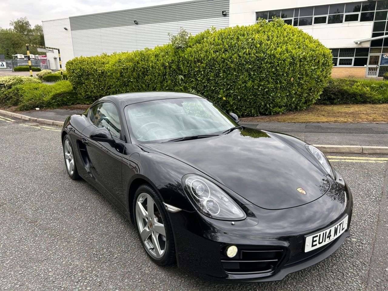 A 2014 PORSCHE CAYMAN 2.7 981 Coupe 2dr Petrol PDK Euro 5 (s/s) (275 ps)-2 Former Keepers-Last Ke A 2014 PORSCHE CAYMAN 2.7 981 Coupe 2dr Petrol PDK Euro 5 (s/s) (275 ps)-2 Former Keepers-Last Ke