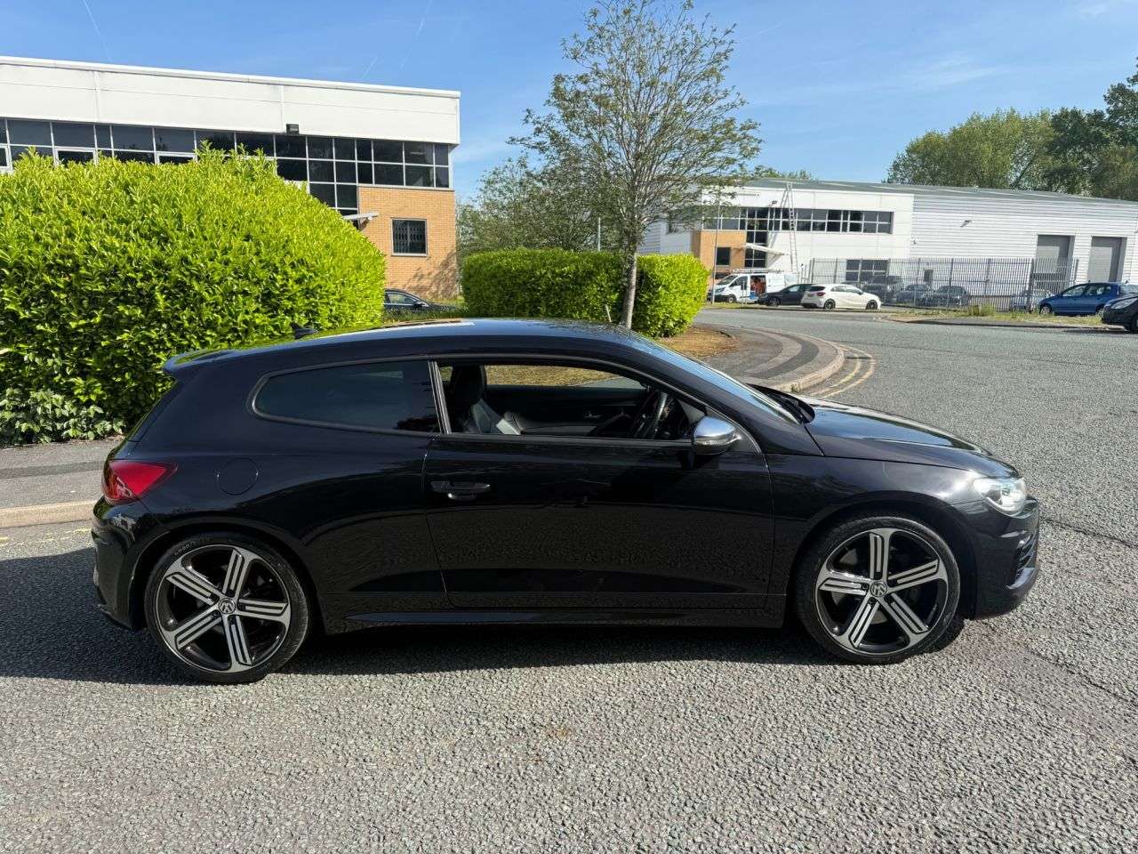 A 2017 VOLKSWAGEN SCIROCCO 2.0 TSI BlueMotion Tech R Hatchback 3dr Petrol Manual Euro 6 (s/s) (280 ps) A 2017 VOLKSWAGEN SCIROCCO 2.0 TSI BlueMotion Tech R Hatchback 3dr Petrol Manual Euro 6 (s/s) (280 ps)
