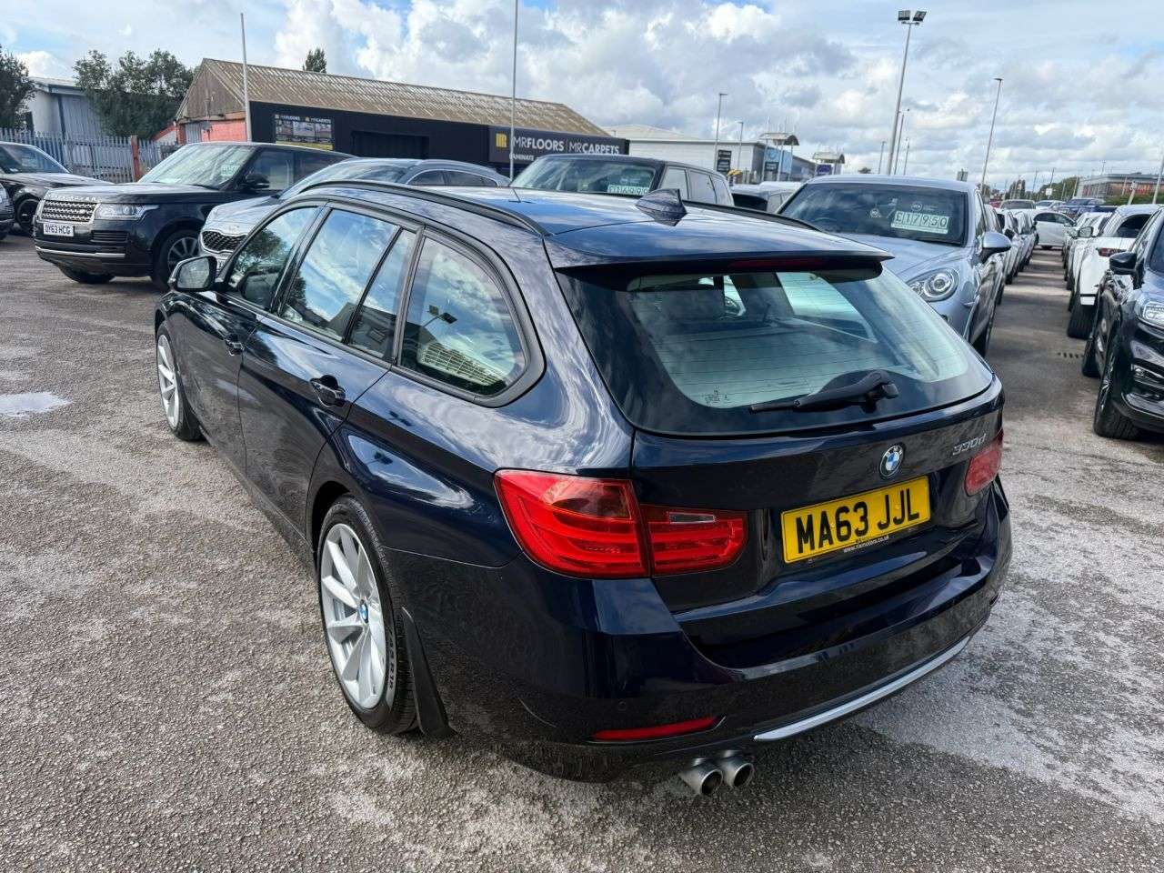 A 2013 BMW 3 SERIES 3.0 330d Modern Touring 5dr Diesel Auto Euro 5 (s/s) (258 ps) IMPERIAL BLUE A 2013 BMW 3 SERIES 3.0 330d Modern Touring 5dr Diesel Auto Euro 5 (s/s) (258 ps) IMPERIAL BLUE