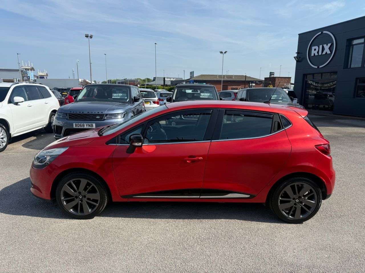A 2014 RENAULT CLIO 1.5 dCi Dynamique S MediaNav Hatchback 5dr Diesel Manual Euro 5 (s/s) (90 p A 2014 RENAULT CLIO 1.5 dCi Dynamique S MediaNav Hatchback 5dr Diesel Manual Euro 5 (s/s) (90 p