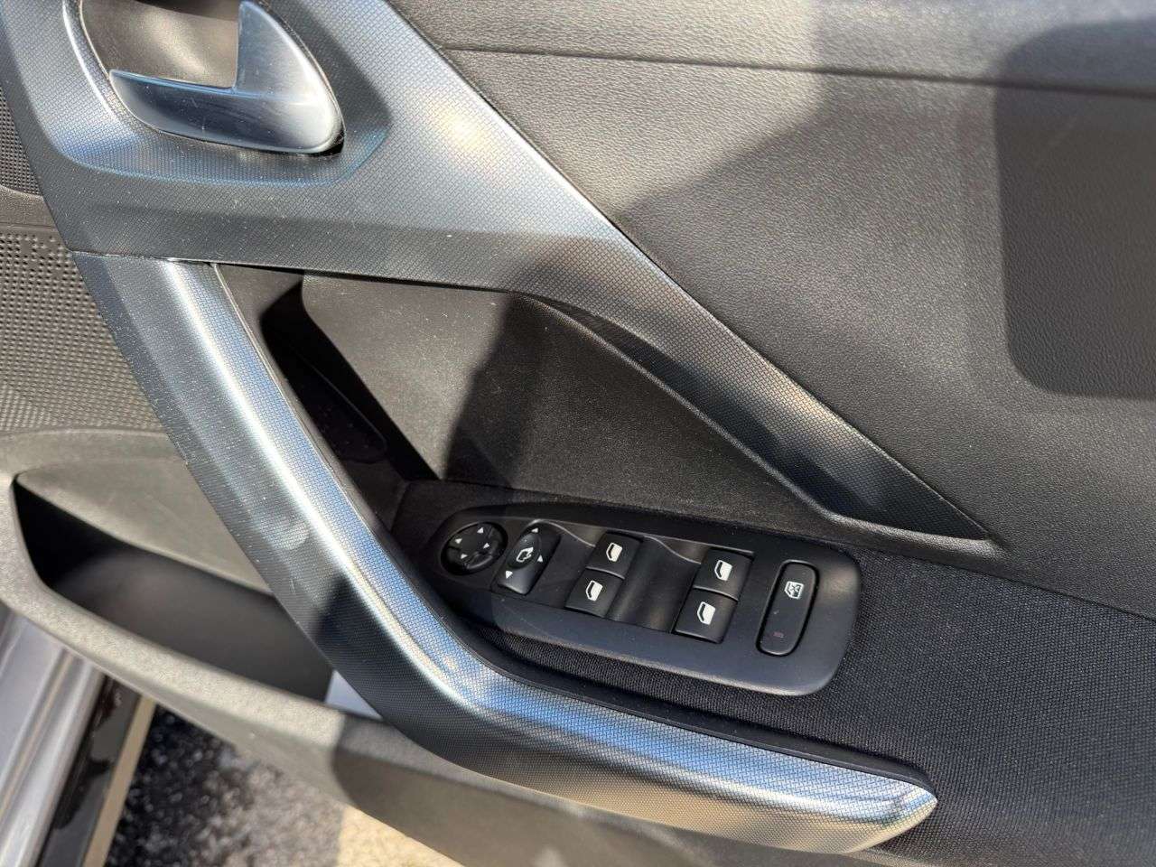 2019 PEUGEOT 2008 2019 PEUGEOT 2008