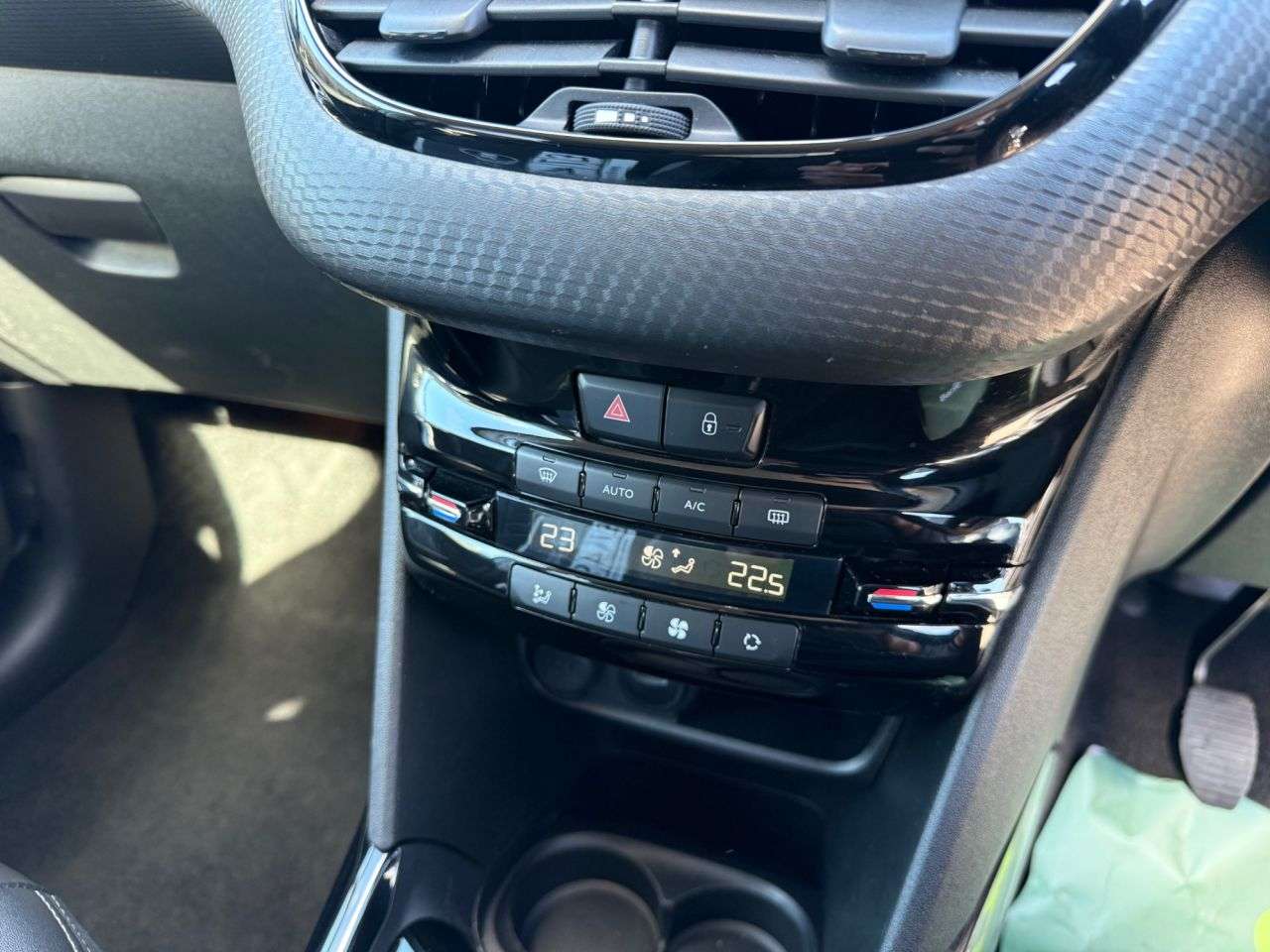 2019 PEUGEOT 2008 2019 PEUGEOT 2008