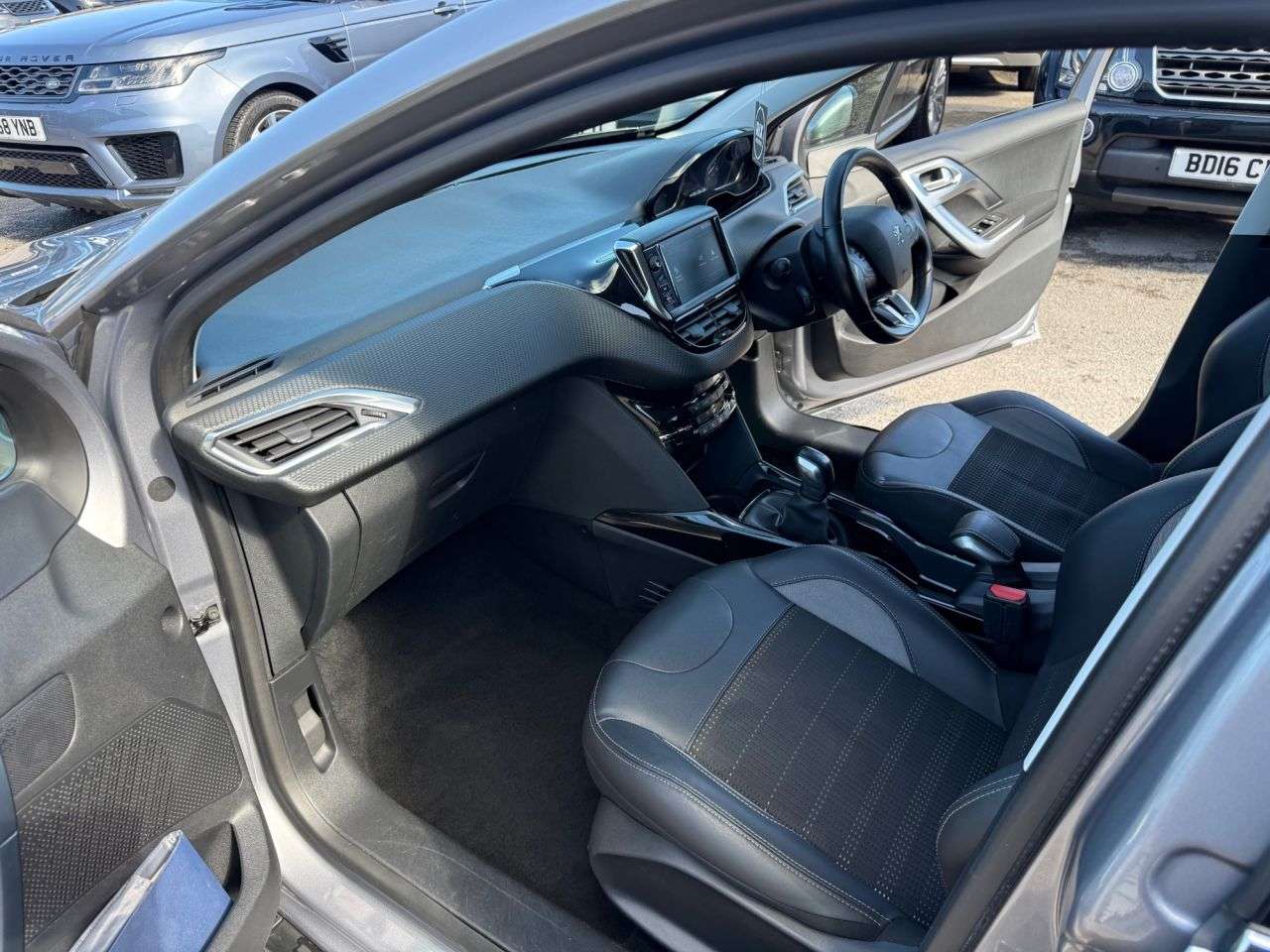 2019 PEUGEOT 2008 2019 PEUGEOT 2008