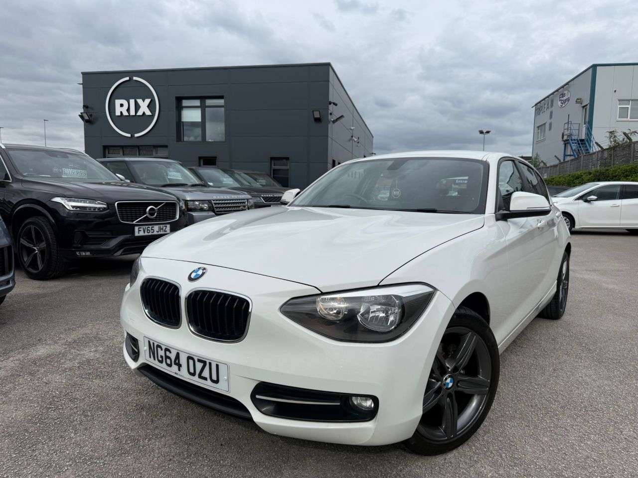 A 2015 BMW 1 SERIES 2.0 116d Sport Hatchback 5dr Diesel Manual Euro 5-2 FORMER KEEPERS FINISHED A 2015 BMW 1 SERIES 2.0 116d Sport Hatchback 5dr Diesel Manual Euro 5-2 FORMER KEEPERS FINISHED