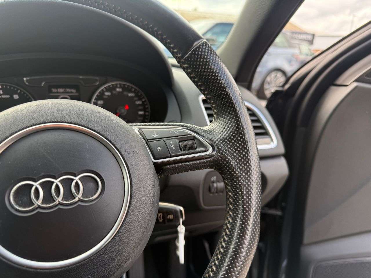 2015 AUDI Q3 2015 AUDI Q3