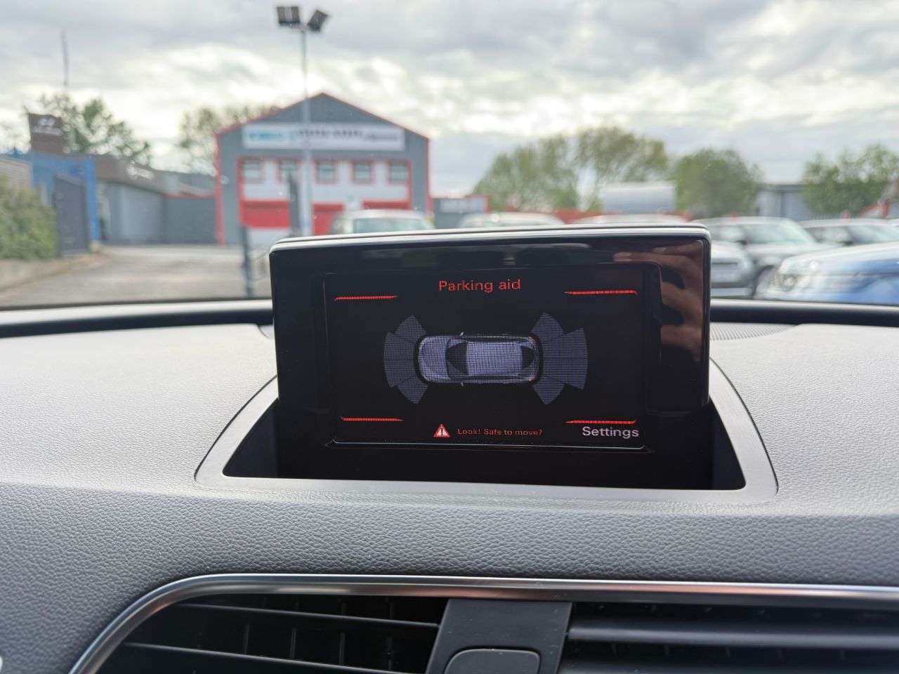 2015 AUDI Q3 2015 AUDI Q3