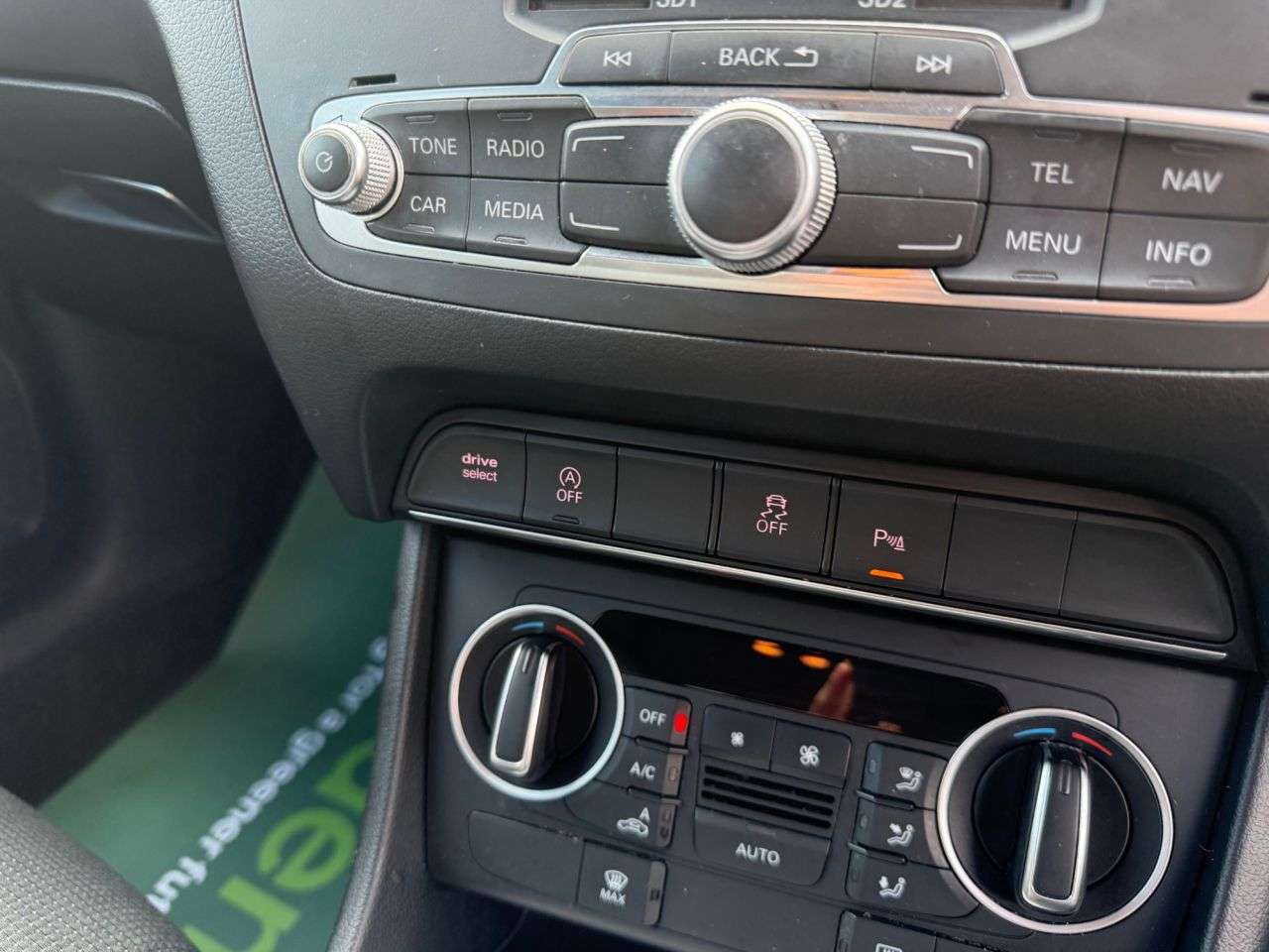 2015 AUDI Q3 2015 AUDI Q3