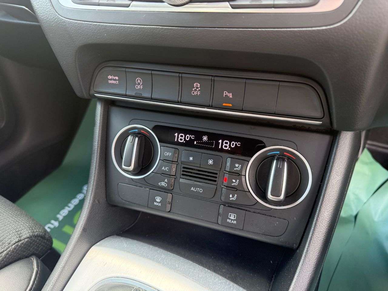 2015 AUDI Q3 2015 AUDI Q3