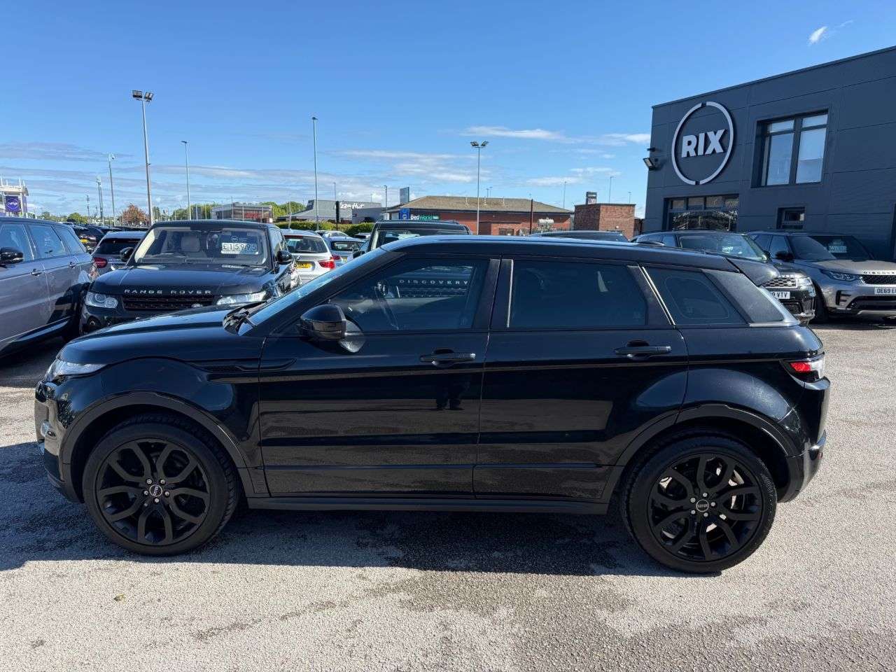 A 2014 LAND ROVER RANGE ROVER EVOQUE 2.2 SD4 Dynamic SUV 5dr Diesel Manual 4WD Euro 5-FINISHED IN SANTORINI BLAC A 2014 LAND ROVER RANGE ROVER EVOQUE 2.2 SD4 Dynamic SUV 5dr Diesel Manual 4WD Euro 5-FINISHED IN SANTORINI BLAC