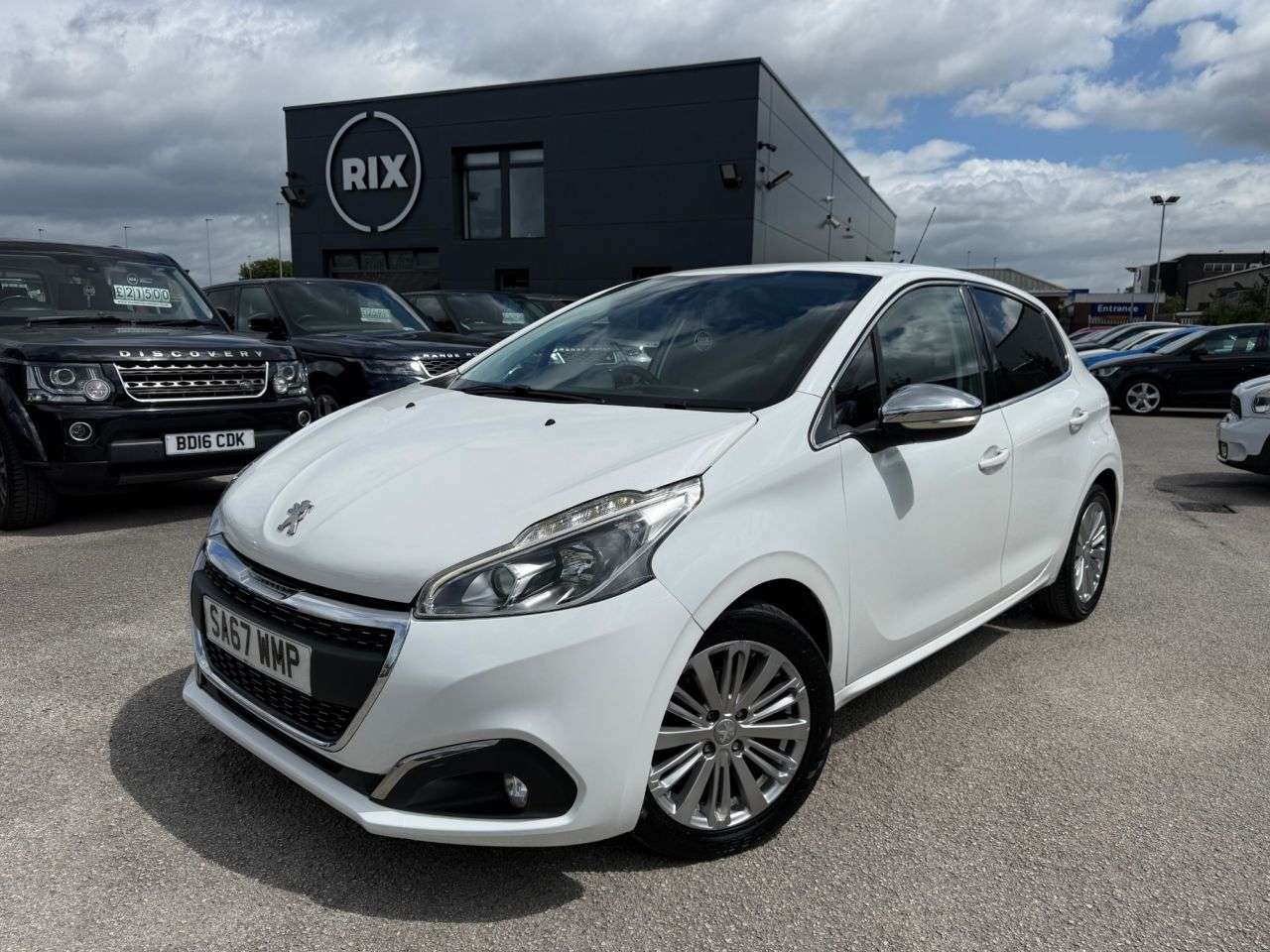 A 2017 PEUGEOT 208 1.2 PureTech Allure Hatchback 5dr Petrol Manual Euro 6 (82 ps) A 2017 PEUGEOT 208 1.2 PureTech Allure Hatchback 5dr Petrol Manual Euro 6 (82 ps)