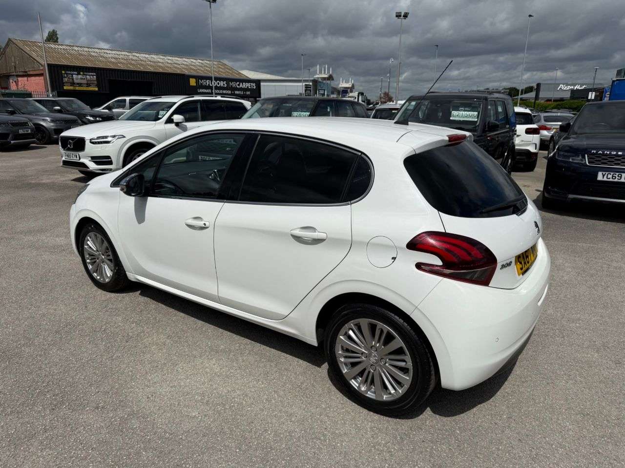 A 2017 PEUGEOT 208 1.2 PureTech Allure Hatchback 5dr Petrol Manual Euro 6 (82 ps) A 2017 PEUGEOT 208 1.2 PureTech Allure Hatchback 5dr Petrol Manual Euro 6 (82 ps)