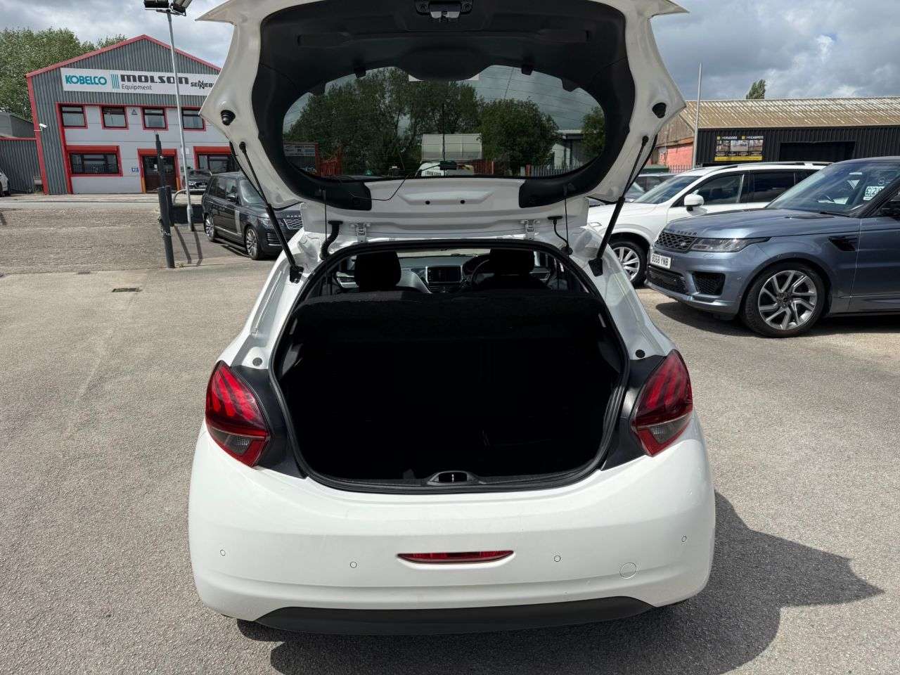 2017 PEUGEOT 208 2017 PEUGEOT 208