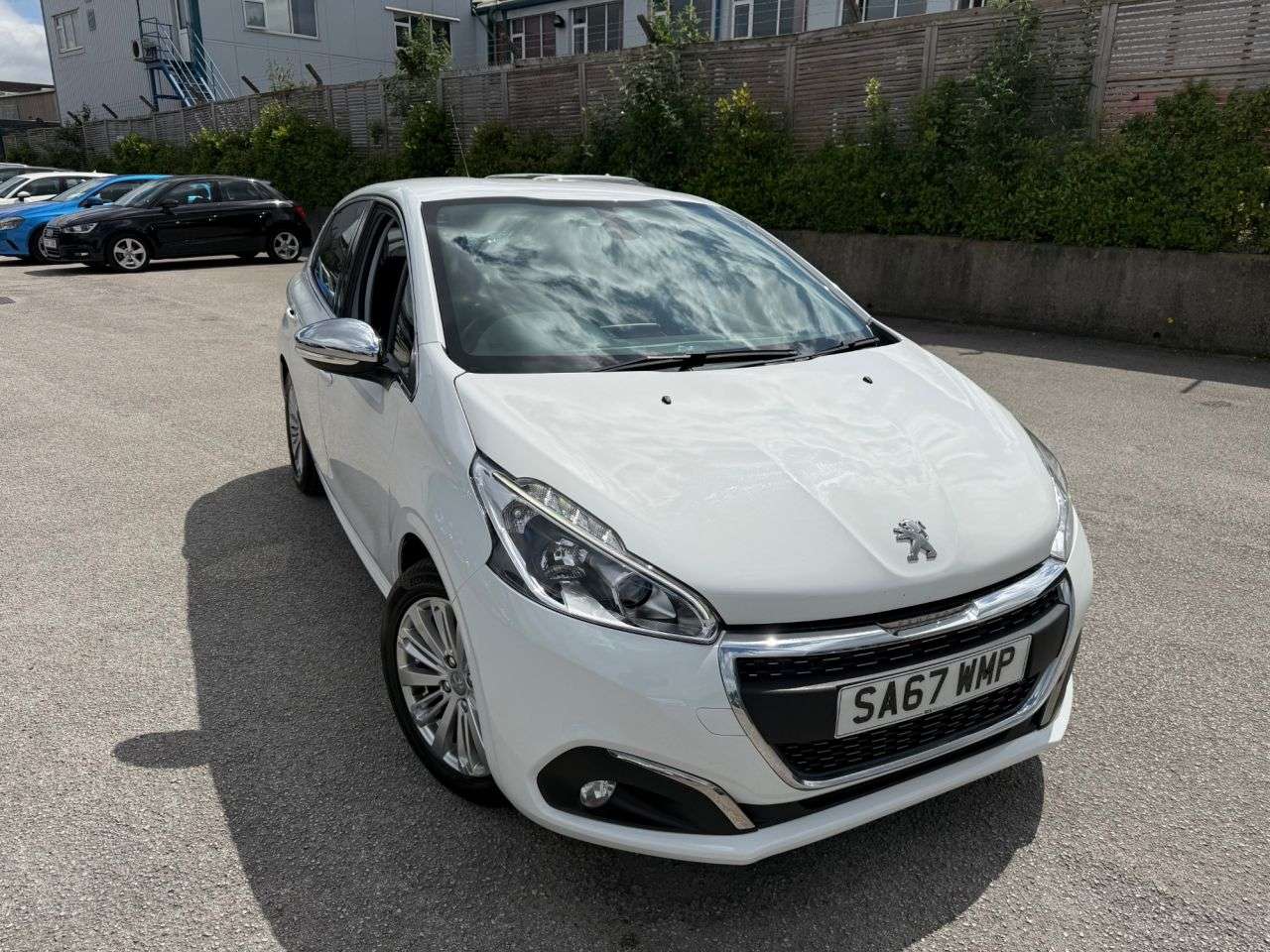 2017 PEUGEOT 208 2017 PEUGEOT 208