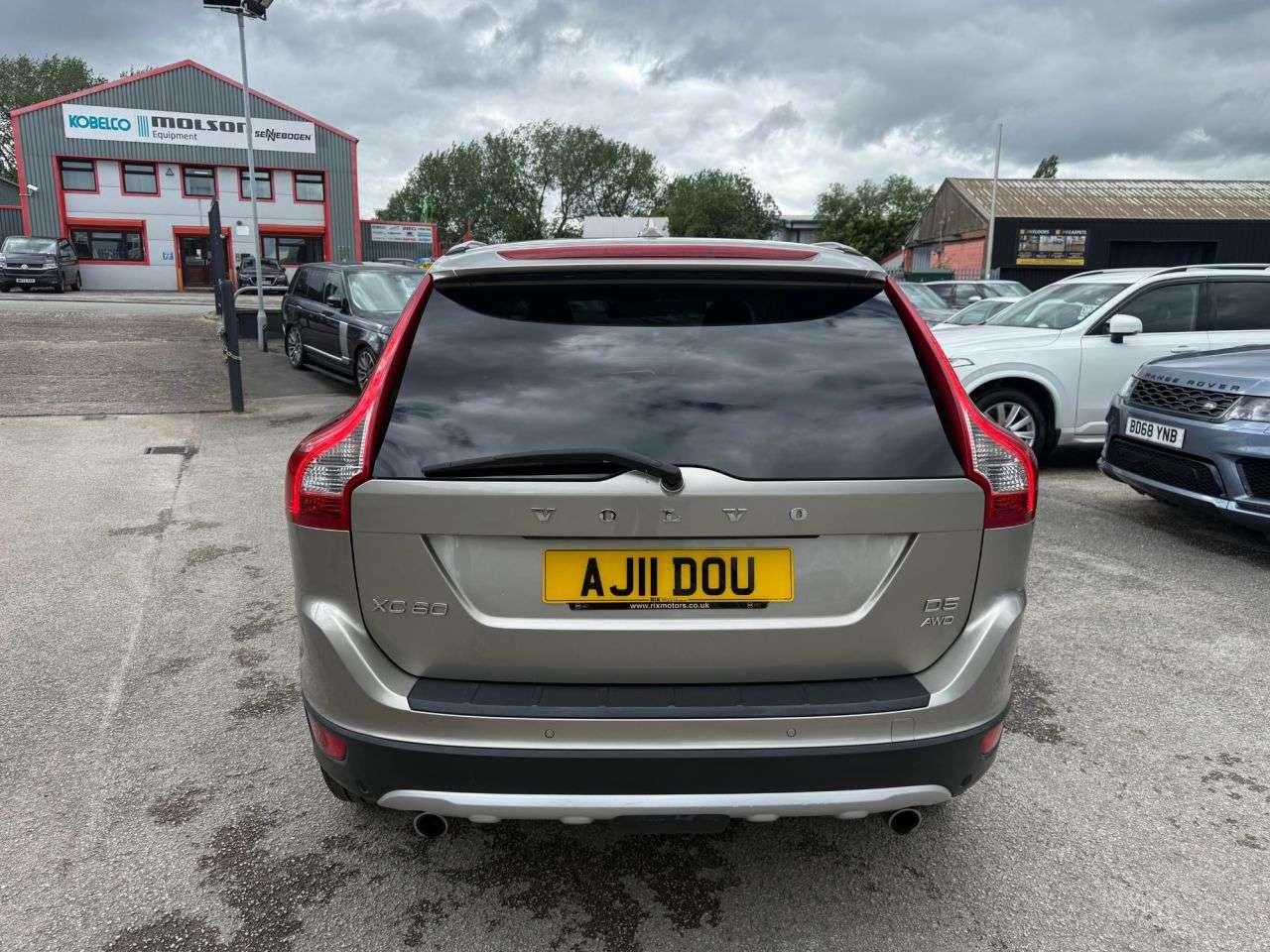 2011 VOLVO XC60 2011 VOLVO XC60