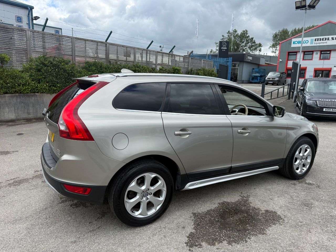 2011 VOLVO XC60 2011 VOLVO XC60