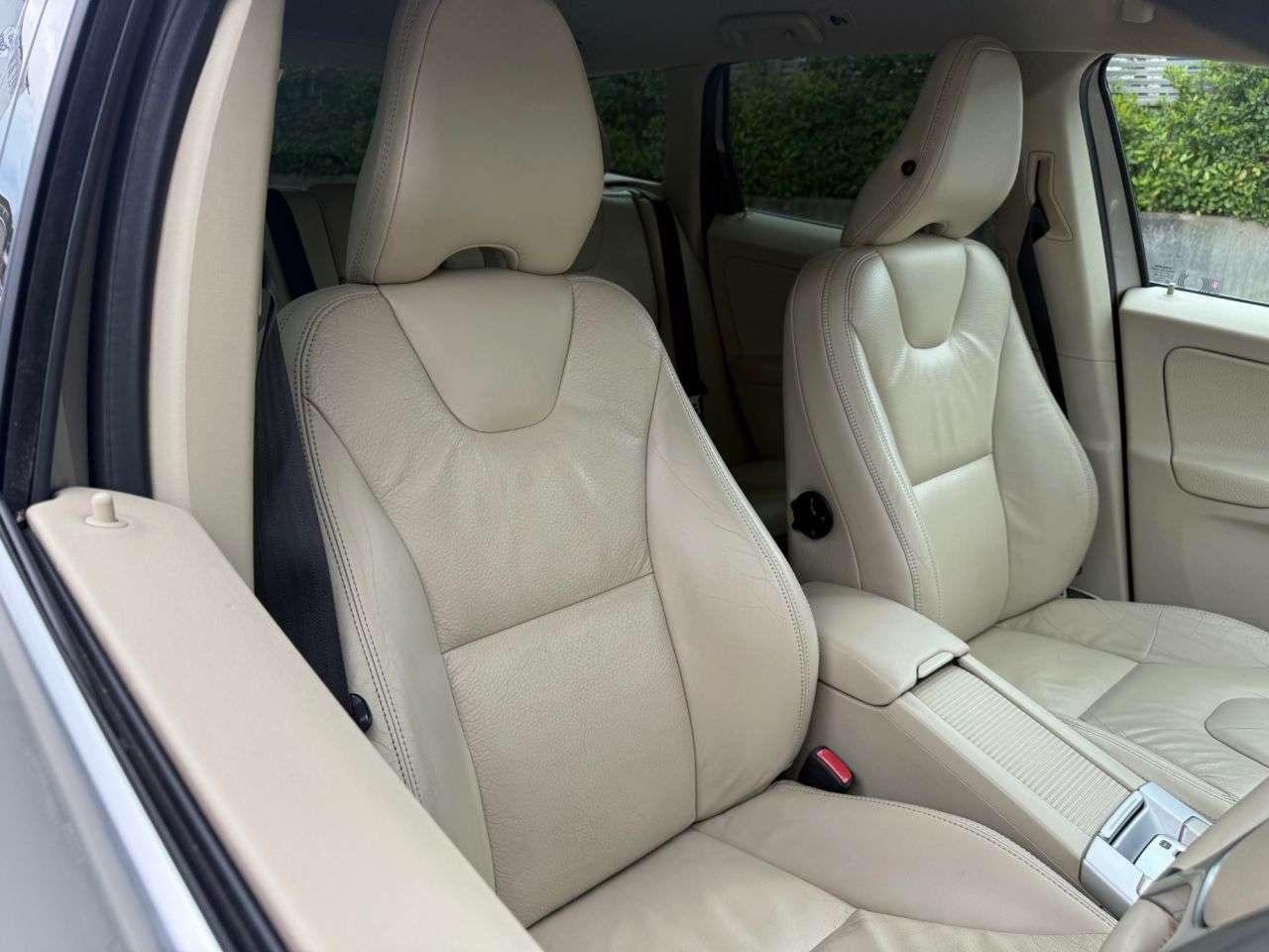 2011 VOLVO XC60 2011 VOLVO XC60