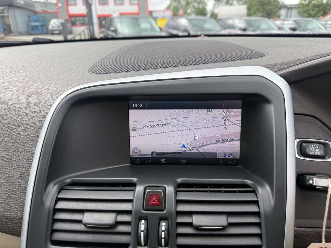 2011 VOLVO XC60 2011 VOLVO XC60