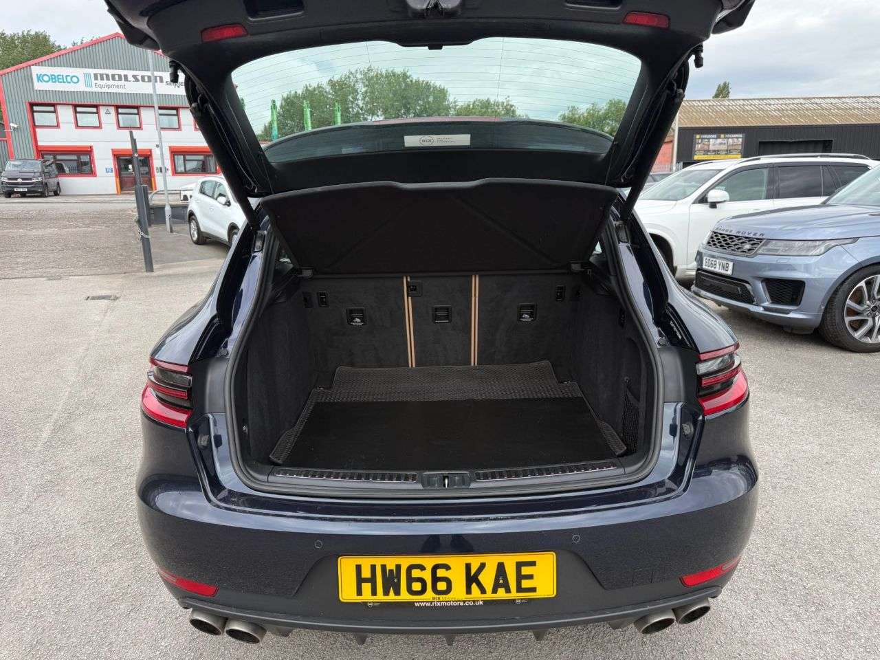 2016 PORSCHE MACAN 2016 PORSCHE MACAN