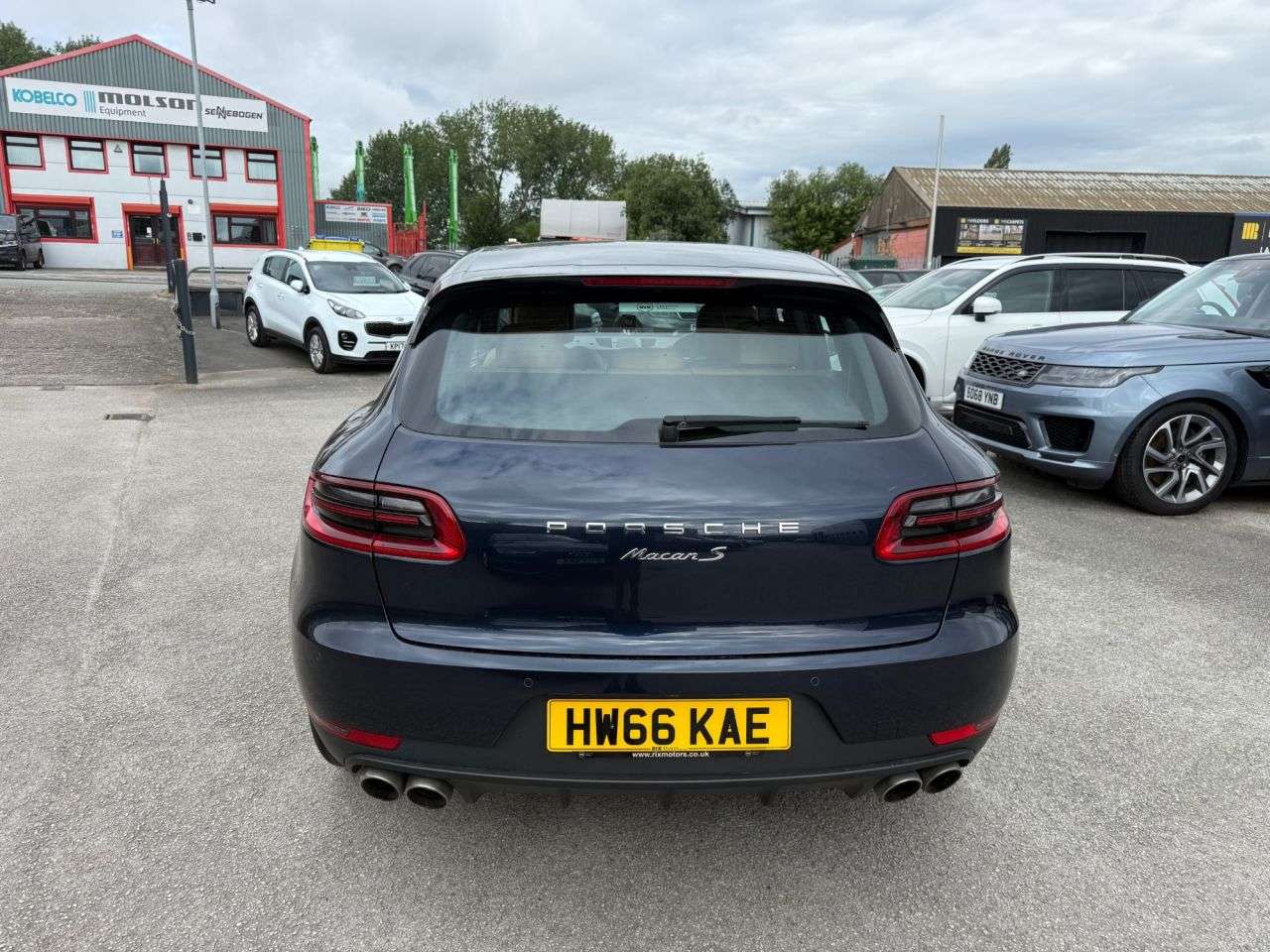 2016 PORSCHE MACAN 2016 PORSCHE MACAN