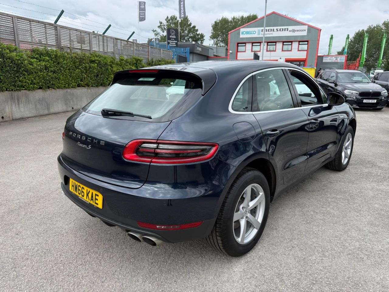 2016 PORSCHE MACAN 2016 PORSCHE MACAN