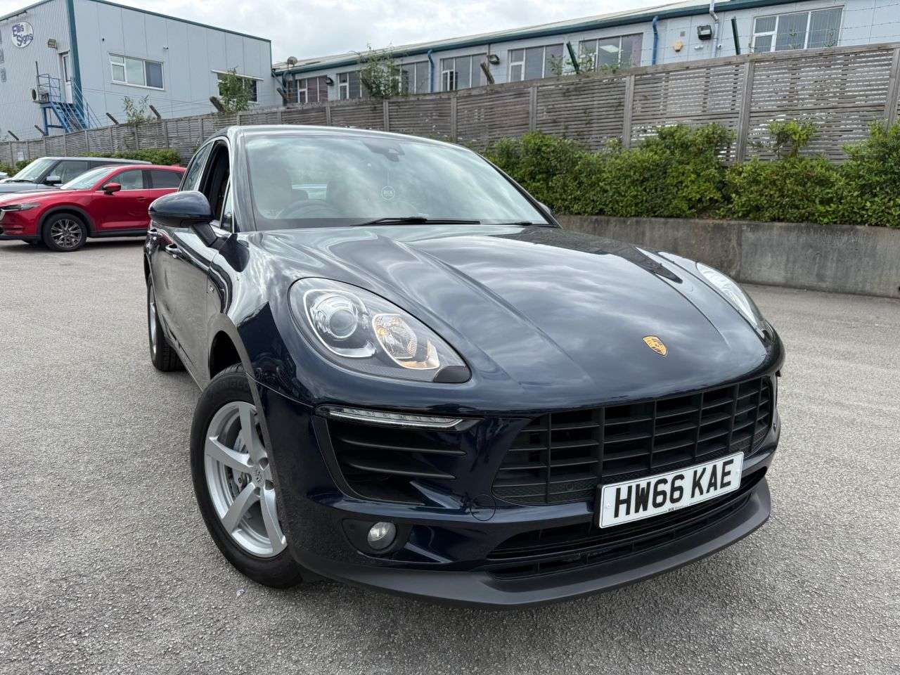 2016 PORSCHE MACAN 2016 PORSCHE MACAN