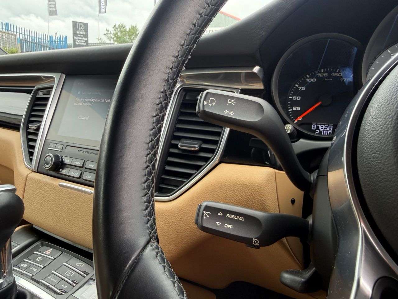 2016 PORSCHE MACAN 2016 PORSCHE MACAN