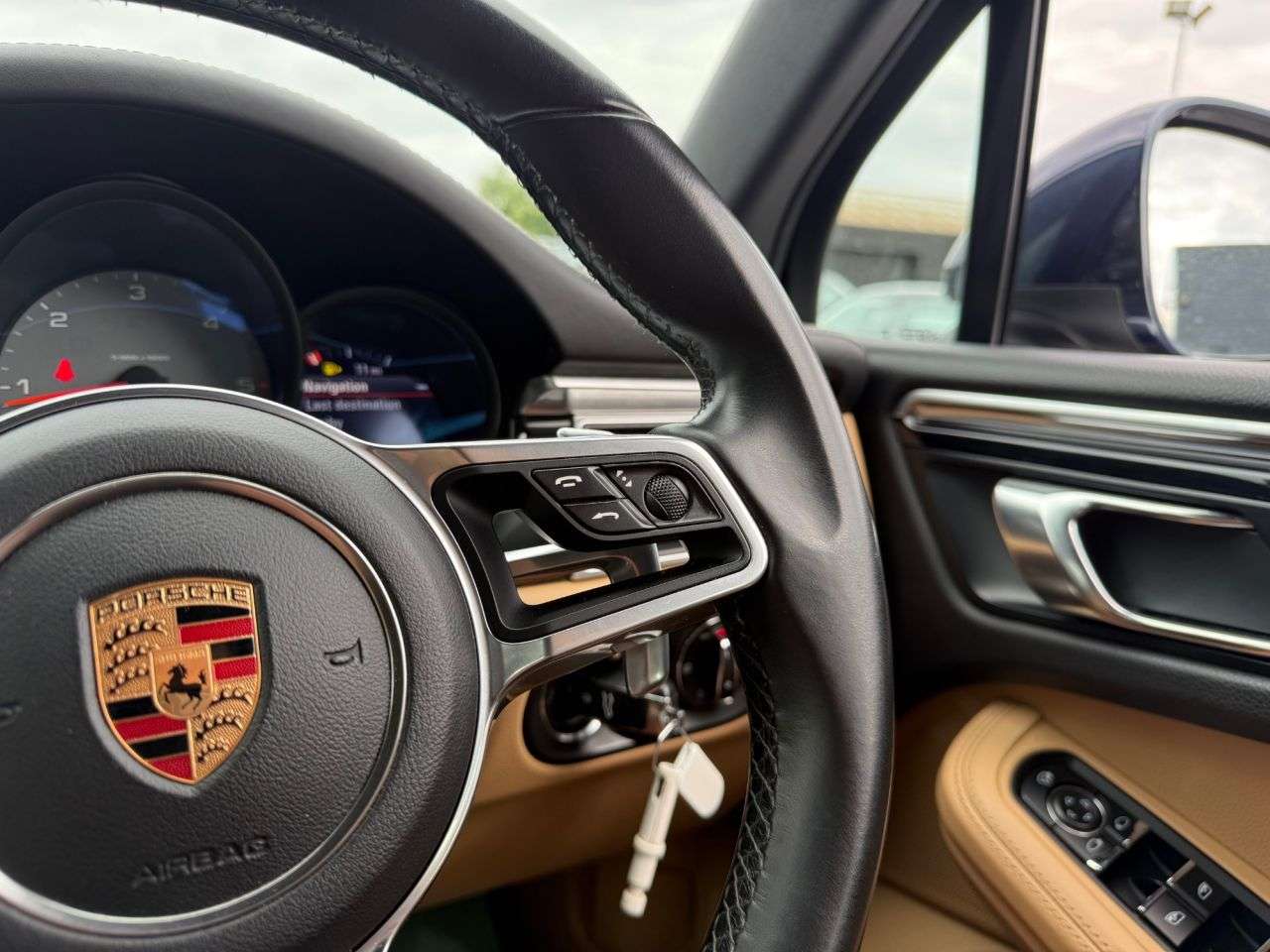 2016 PORSCHE MACAN 2016 PORSCHE MACAN