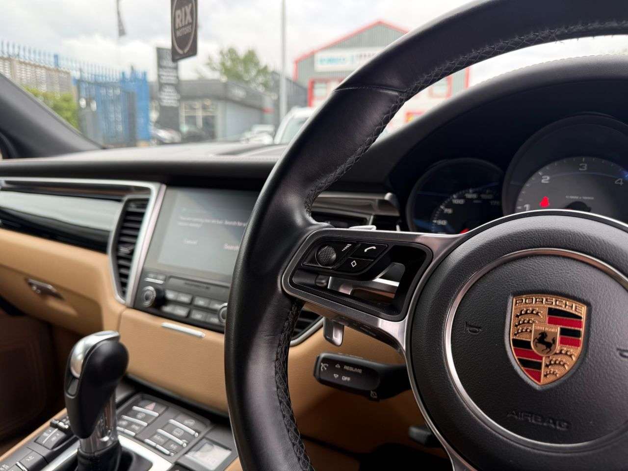 2016 PORSCHE MACAN 2016 PORSCHE MACAN