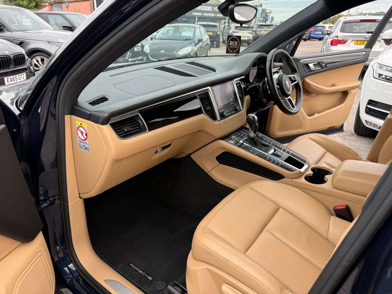 2016 PORSCHE MACAN 2016 PORSCHE MACAN