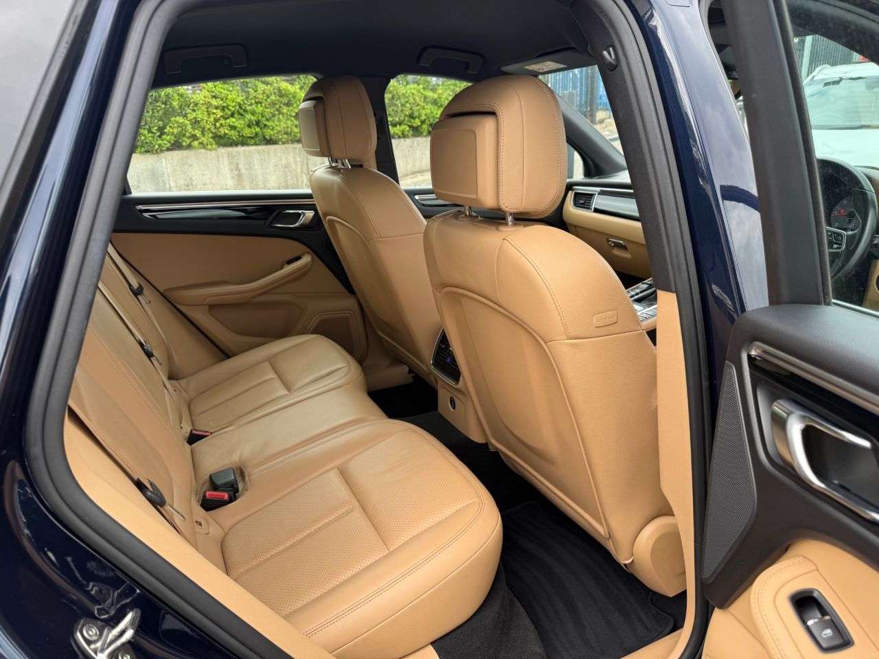 2016 PORSCHE MACAN 2016 PORSCHE MACAN