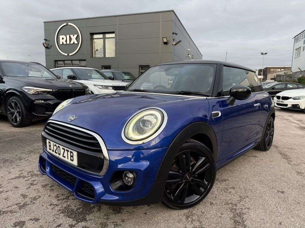 A 2020 MINI HATCH 1.5 Cooper Sport Hatchback 3dr Petrol Manual Euro 6-Factory Extras Worth-£3 A 2020 MINI HATCH 1.5 Cooper Sport Hatchback 3dr Petrol Manual Euro 6-Factory Extras Worth-£3