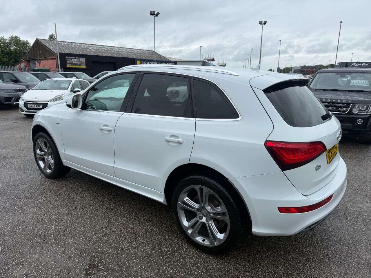 A 2013 AUDI Q5 2.0 TDI S line Plus SUV 5dr Diesel Manual quattro Euro 5-1 OWNER FROM NEW-B A 2013 AUDI Q5 2.0 TDI S line Plus SUV 5dr Diesel Manual quattro Euro 5-1 OWNER FROM NEW-B